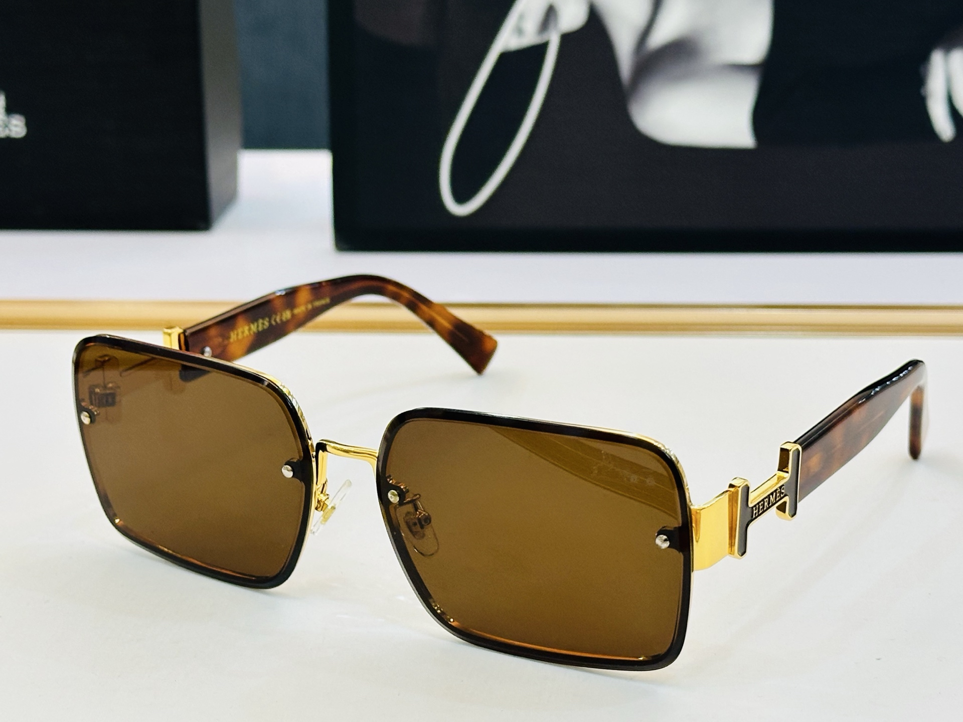 爱马仕 网红款 9715 Size：62口16-143 👏🎉超级经典 高品质墨镜🎈色][色] 倍戴豪无压