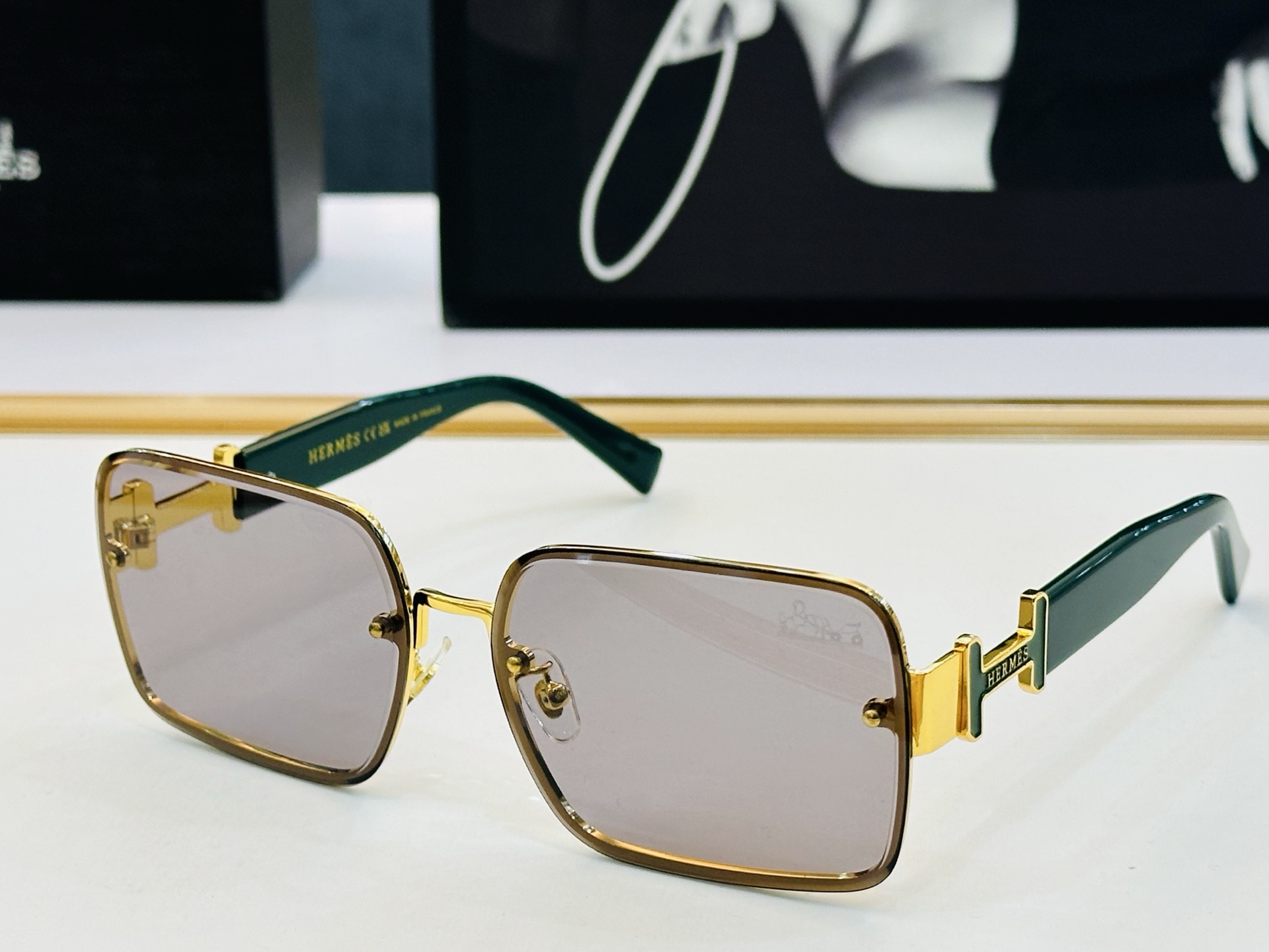 爱马仕 网红款 9715 Size：62口16-143 👏🎉超级经典 高品质墨镜🎈色][色] 倍戴豪无压