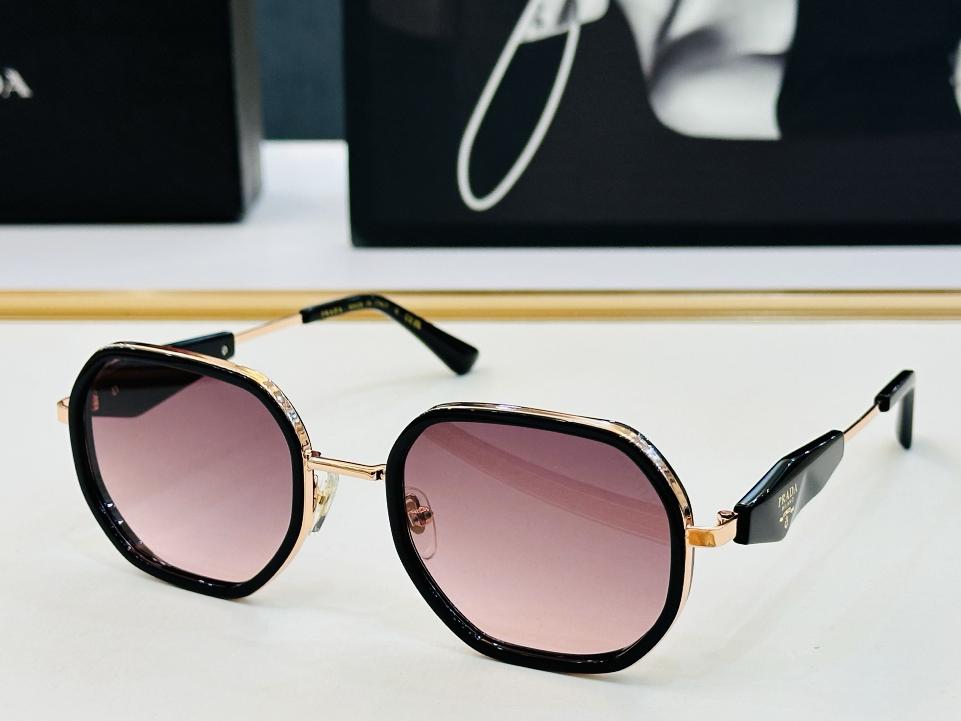 🔺PRAD*🔻普家 PR213VS Size：54口22-145 眼镜系列堪称精湛制作 彰显独特个性 J