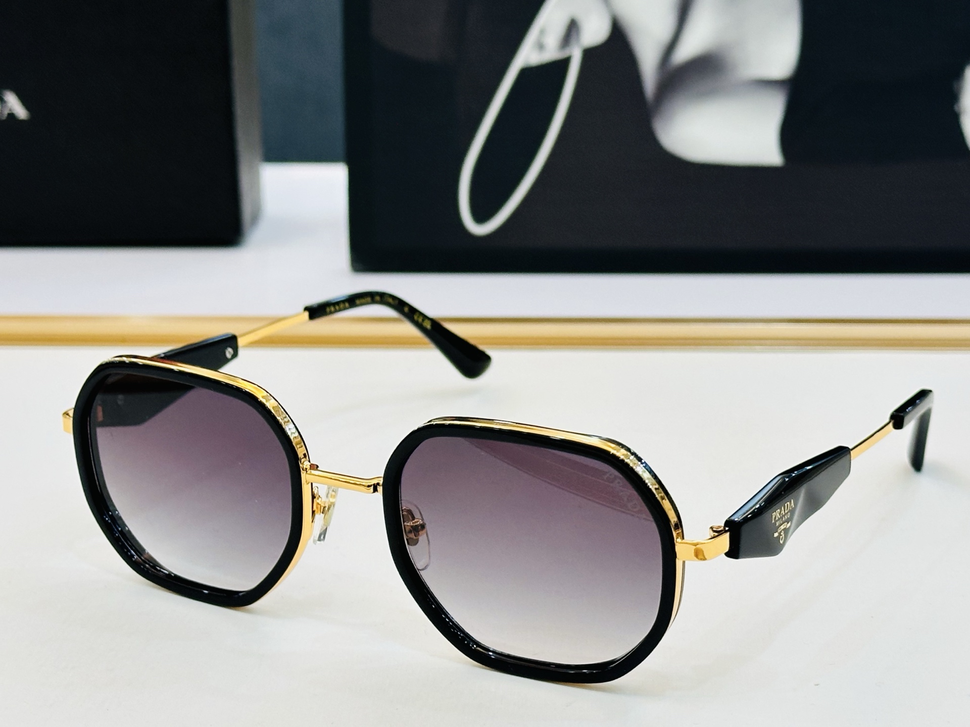 🔺PRAD*🔻普家 PR213VS Size：54口22-145 眼镜系列堪称精湛制作 彰显独特个性 J