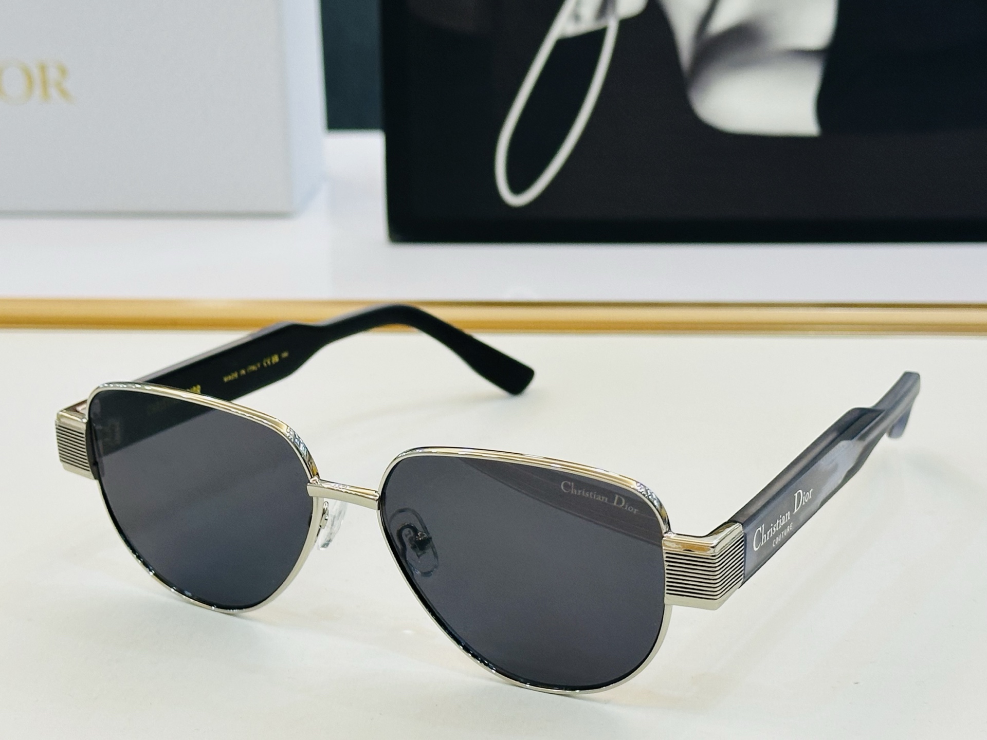 🔻🔻🔻DIO* 迪家 55UCR Size：57口14-145 春夏款墨镜 😎🔆🔥🔥搭配镜腿精致 X官网