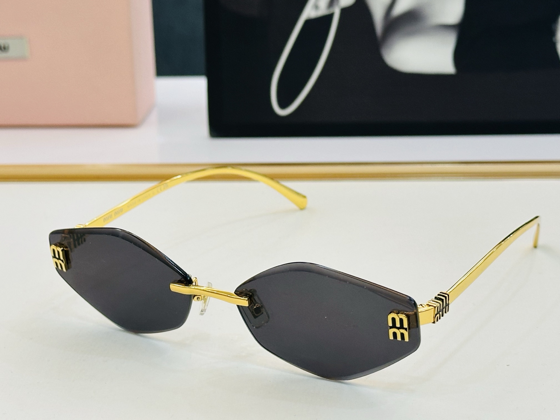 🆕 谬家 MU1897L Size：62口17-145 🌺🌺 [玫瑰][闪电] 时尚靓丽 得意][得意]