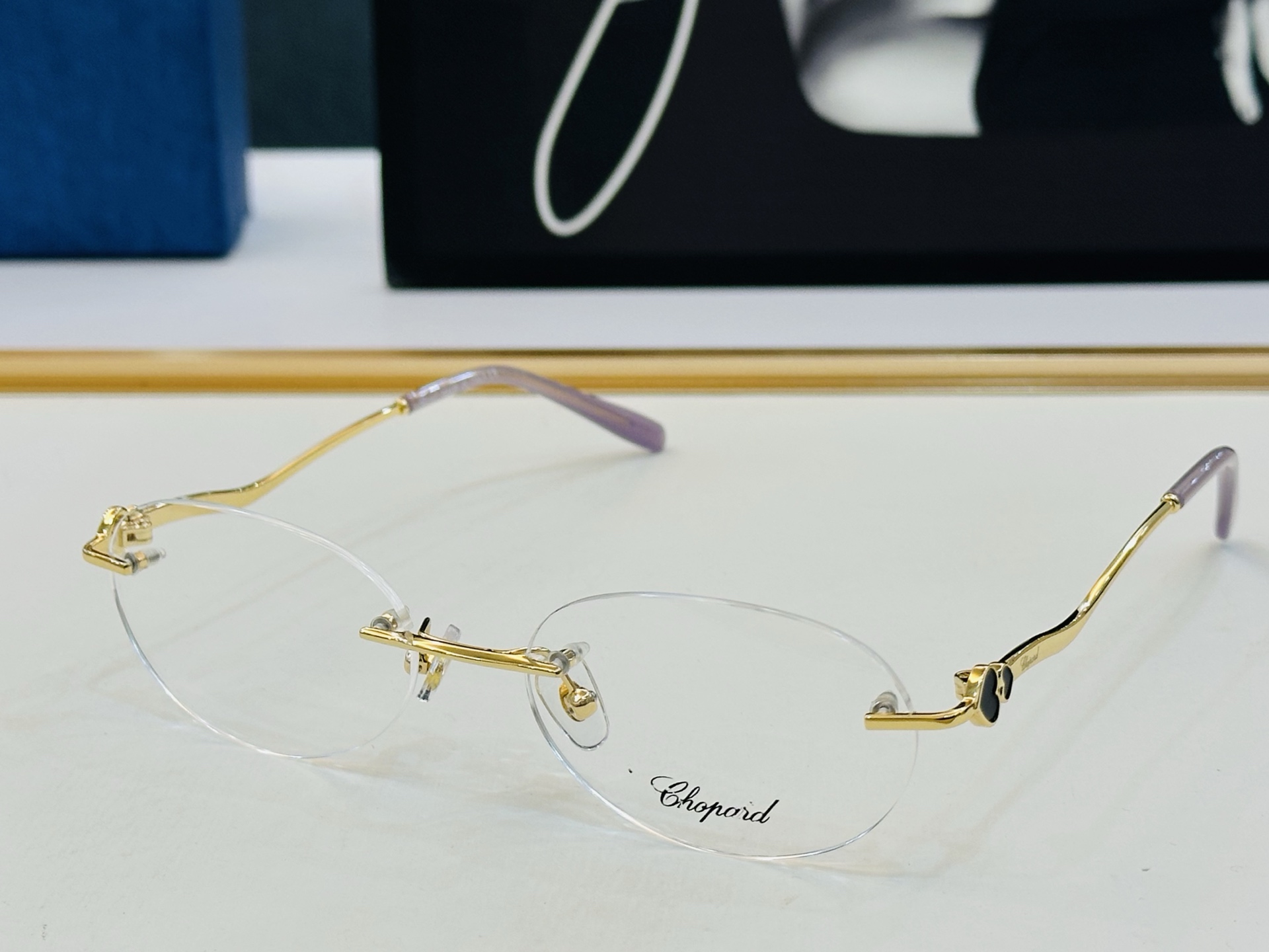 原版 ChoPard肖邦 MODEL: VCHG31S Size：54口20-140 以现代时尚的设计风