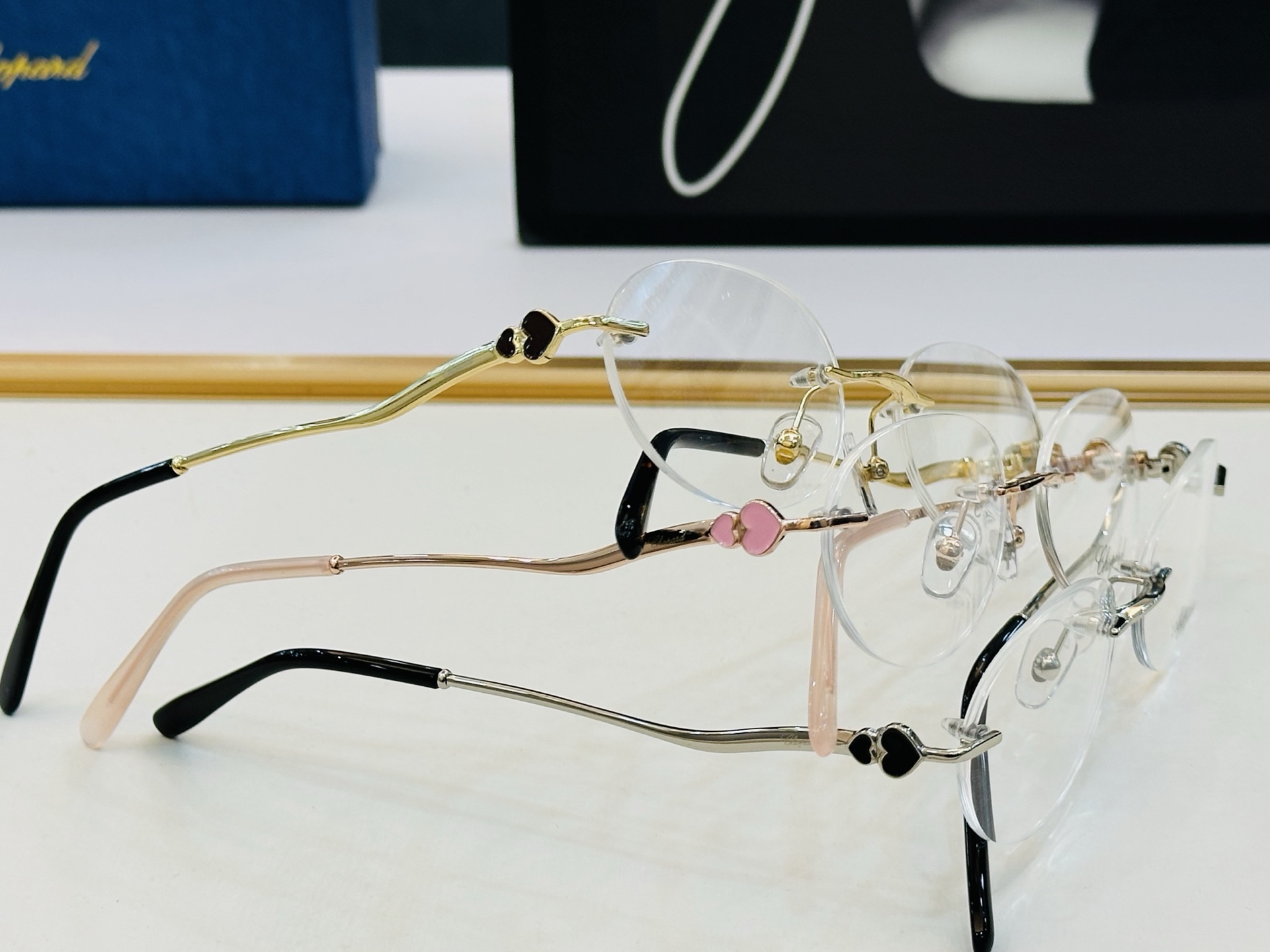 原版 ChoPard肖邦 MODEL: VCHG31S Size：54口20-140 以现代时尚的设计风