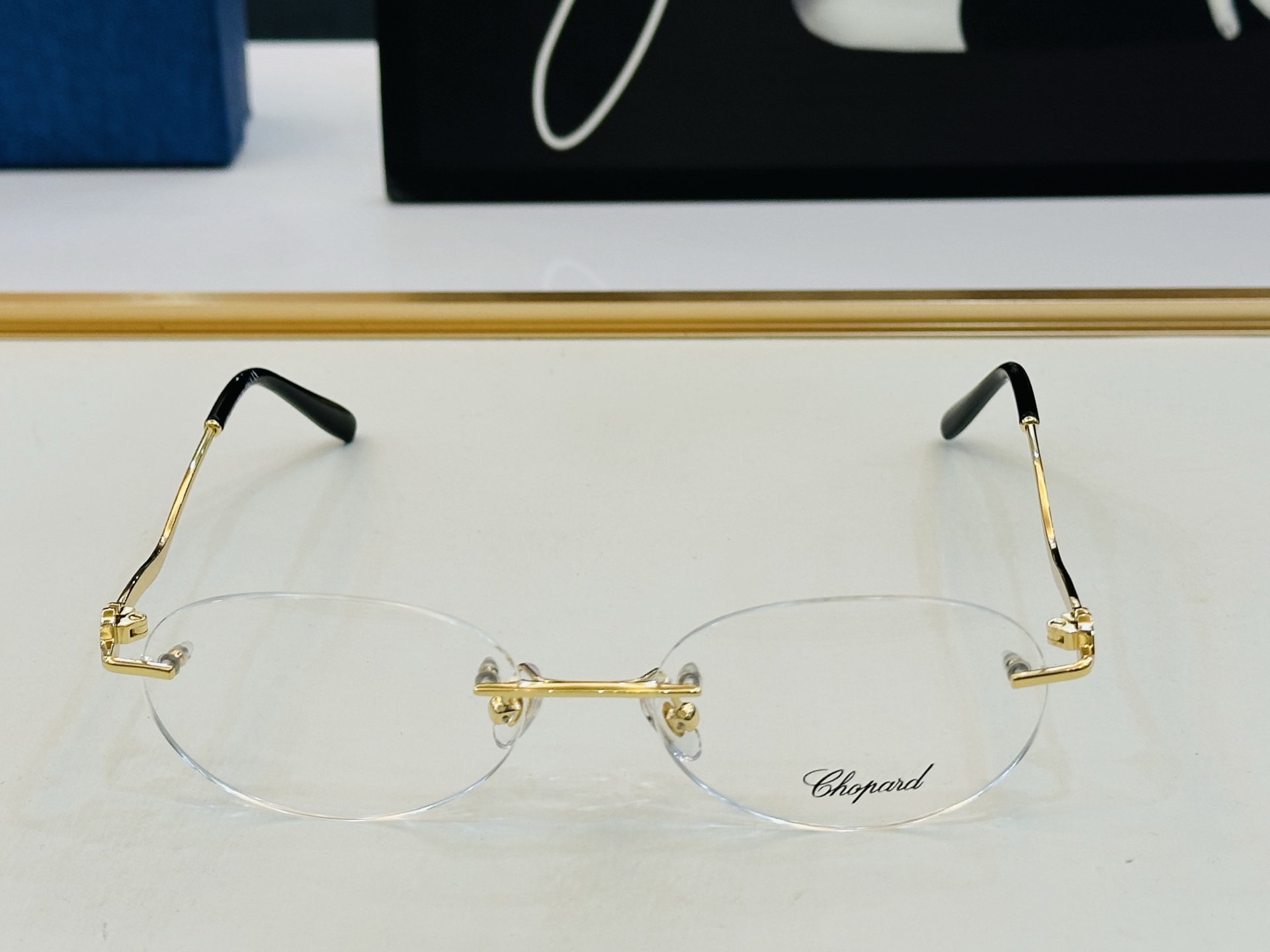 原版 ChoPard肖邦 MODEL: VCHG31S Size：54口20-140 以现代时尚的设计风