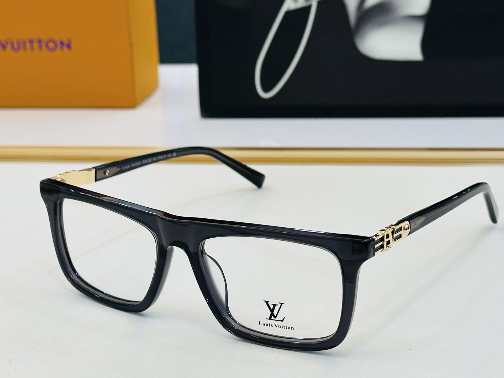 🎉🎉路易家 LV2080 🔻🔻Size：54口17-145 🔰经典再现 板材框 H配光架 配戴舒适 🆕