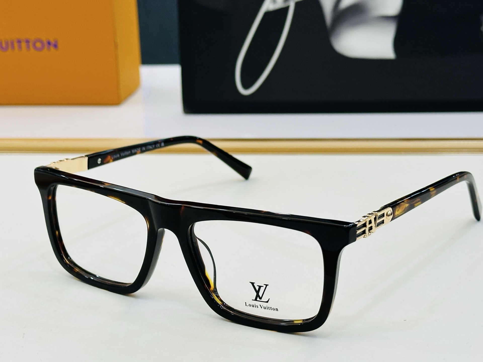 🎉🎉路易家 LV2080 🔻🔻Size：54口17-145 🔰经典再现 板材框 H配光架 配戴舒适 🆕