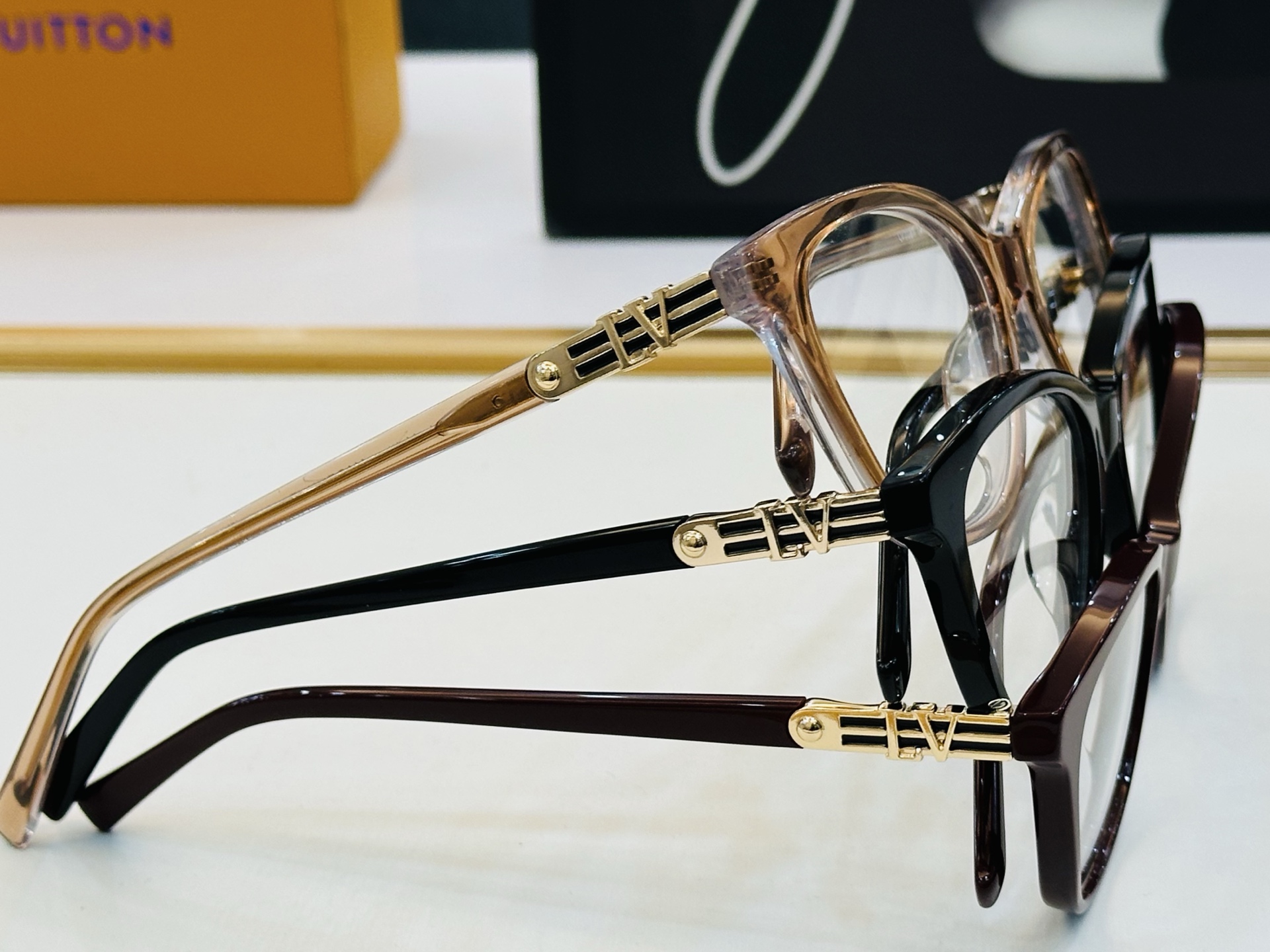 🎉🎉路易家 LV2081 🔻🔻Size：54口18-145 🔰经典再现 板材框 H配光架 配戴舒适 🆕