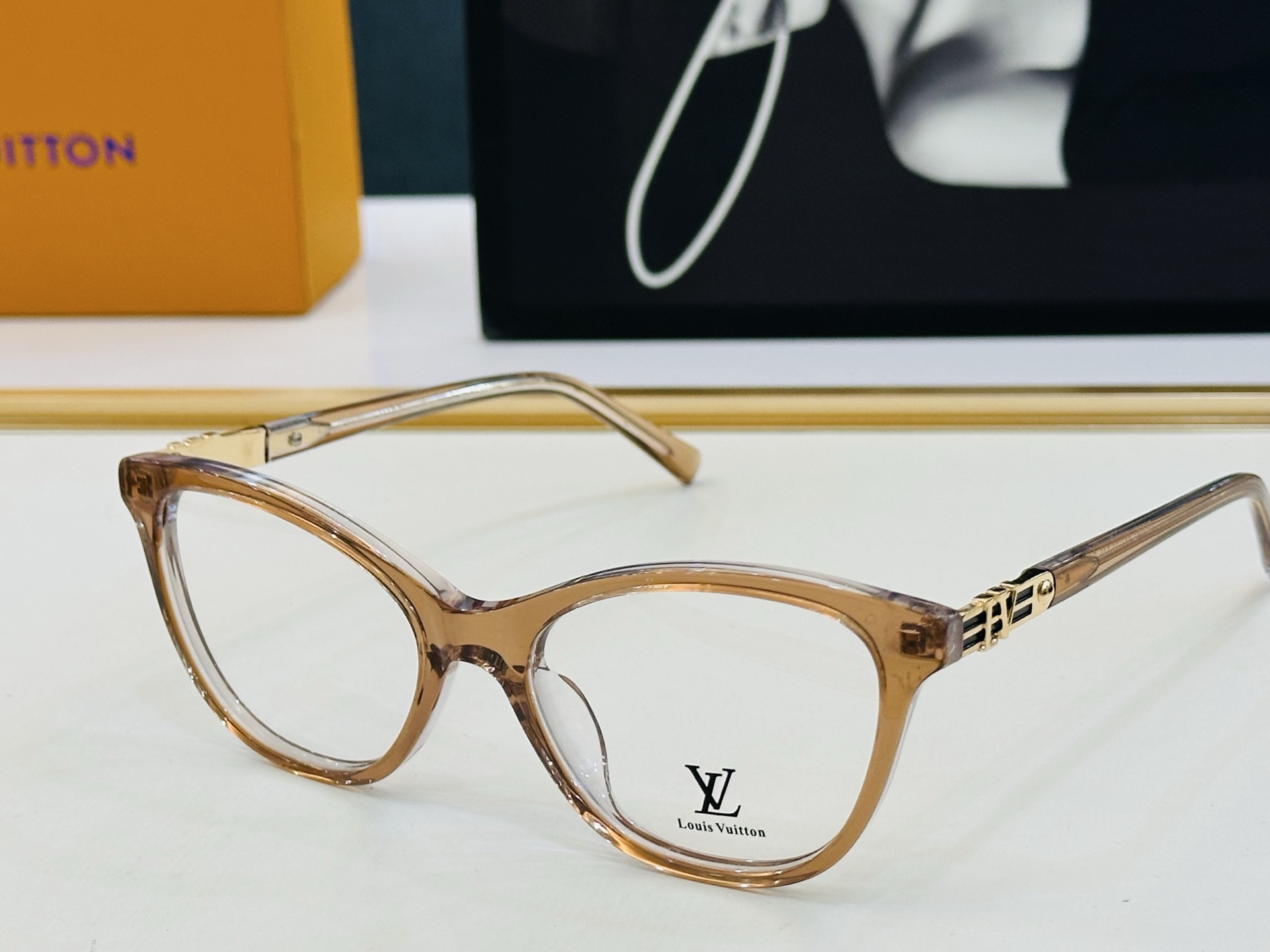🎉🎉路易家 LV2081 🔻🔻Size：54口18-145 🔰经典再现 板材框 H配光架 配戴舒适 🆕