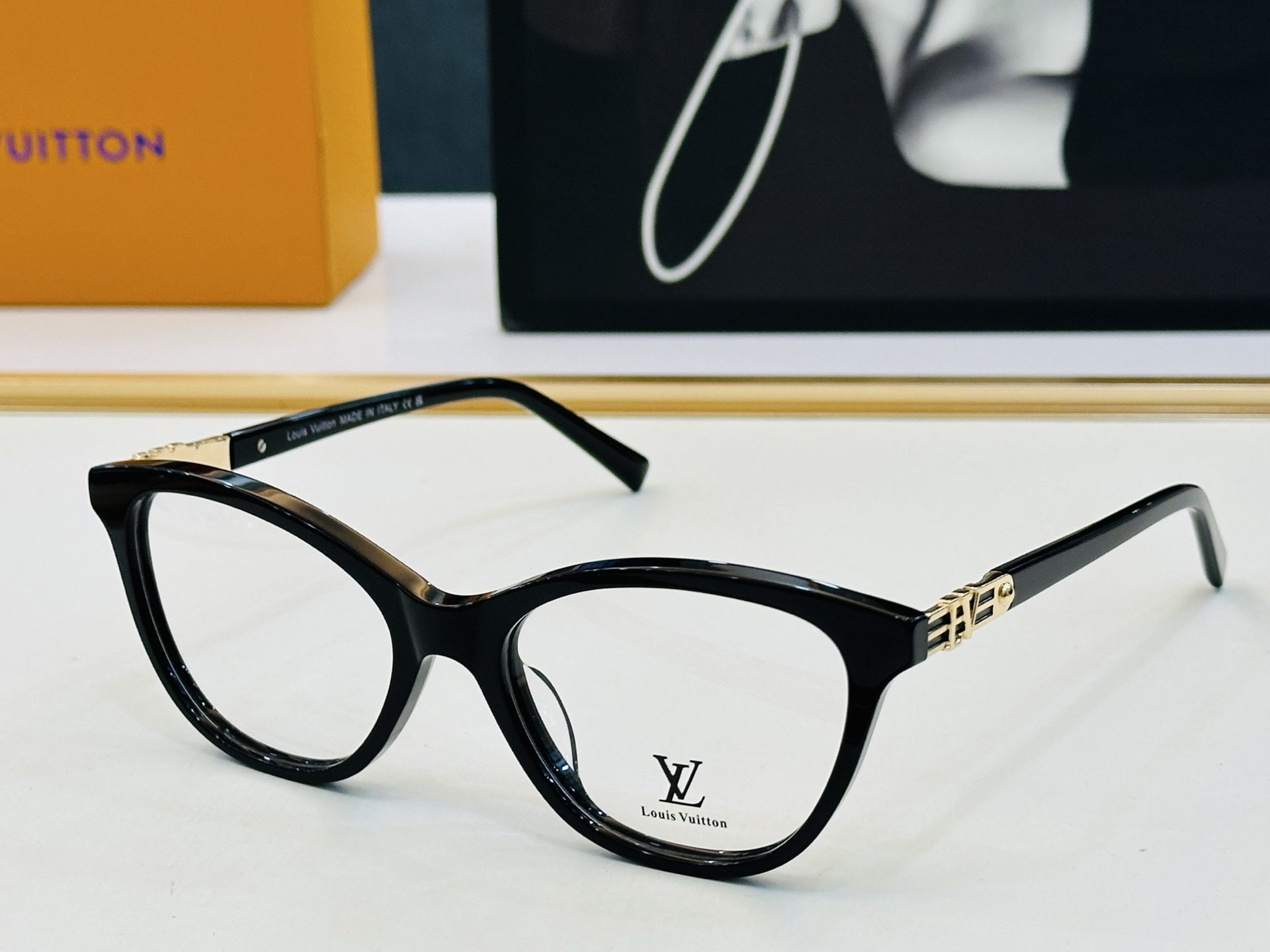 🎉🎉路易家 LV2081 🔻🔻Size：54口18-145 🔰经典再现 板材框 H配光架 配戴舒适 🆕