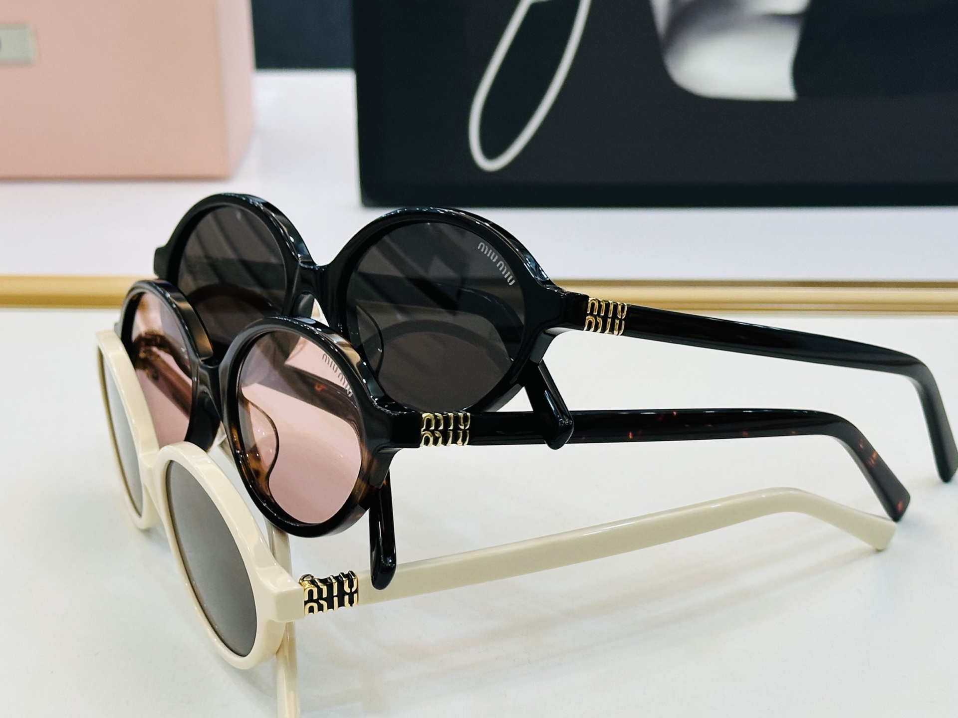 ❤️❤️🆕 谬家 SMU04ZF Size：50口18-145 [玫瑰]得意]微笑] Z独具品质 太阳镜