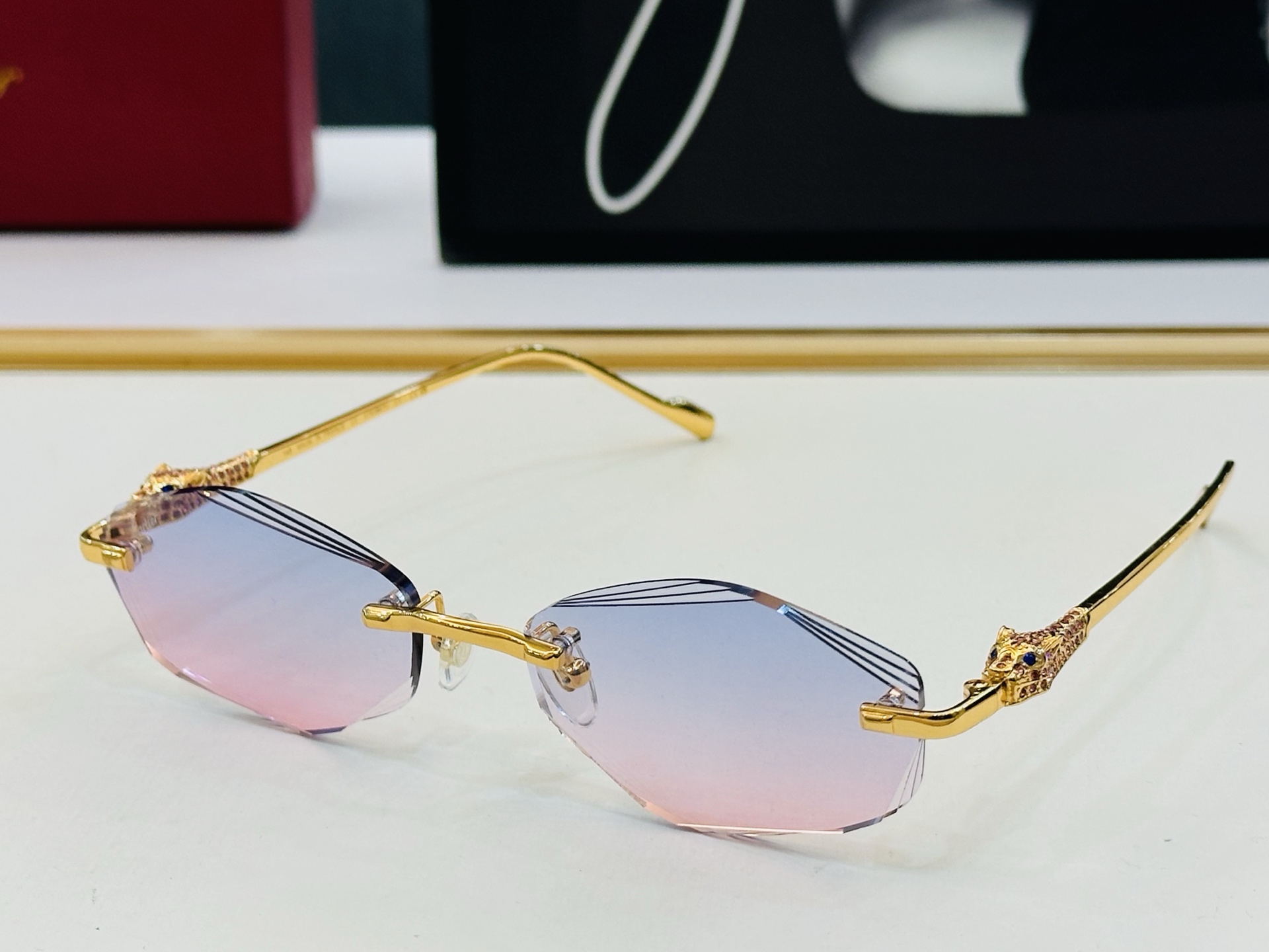 Cartie* 卡家 CT01847 太阳镜 Size：56口18-145 工艺精湛气质十足！bm男女同