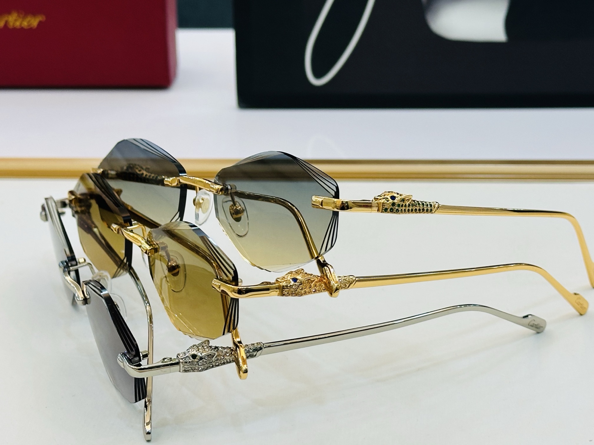 Cartie* 卡家 CT01847 太阳镜 Size：56口18-145 工艺精湛气质十足！bm男女同