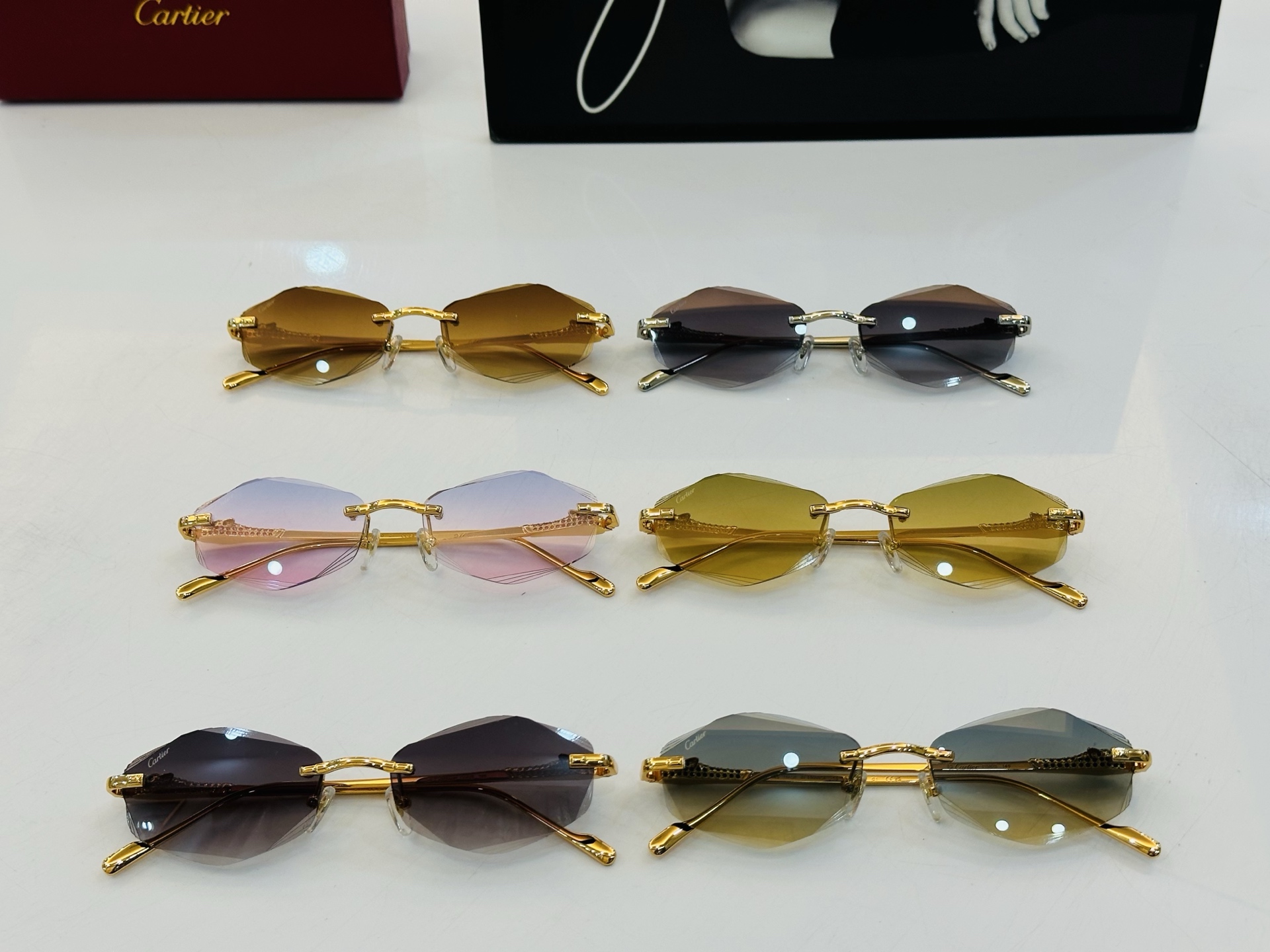 Cartie* 卡家 CT01847 太阳镜 Size：56口18-145 工艺精湛气质十足！bm男女同