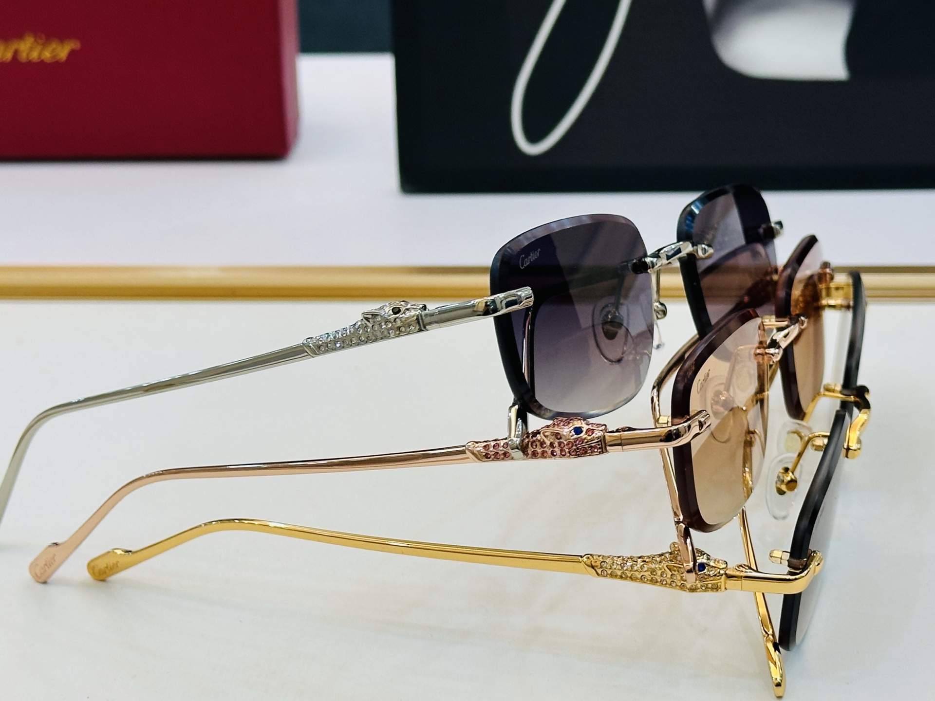 Cartie* 卡家 CT01846 太阳镜 Size：56口17-145 工艺精湛气质十足！bm男女同