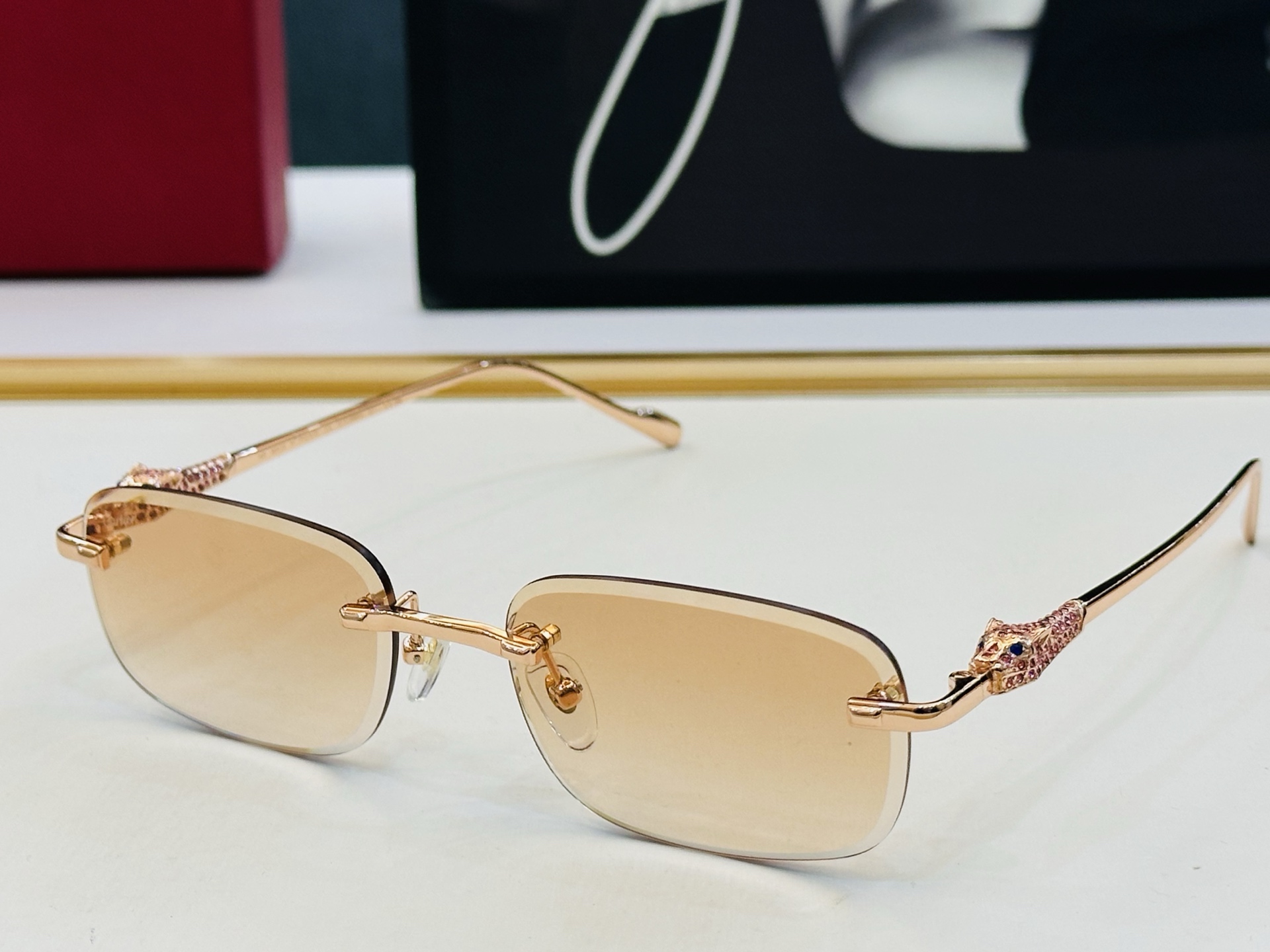 Cartie* 卡家 CT01846 太阳镜 Size：56口17-145 工艺精湛气质十足！bm男女同