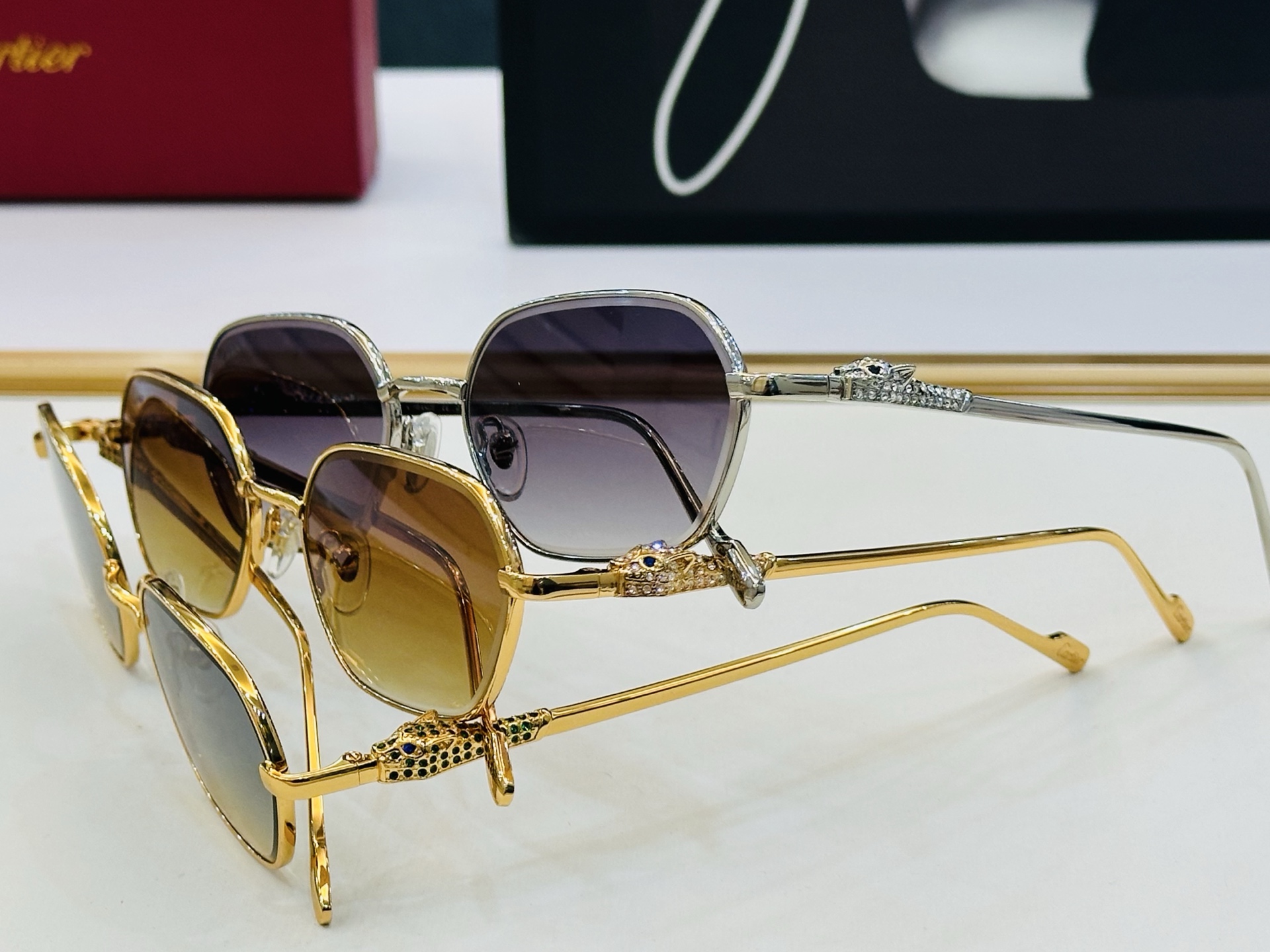 Cartie* 卡家 CT01848 太阳镜 Size：56口18-145 工艺精湛气质十足！bm男女同