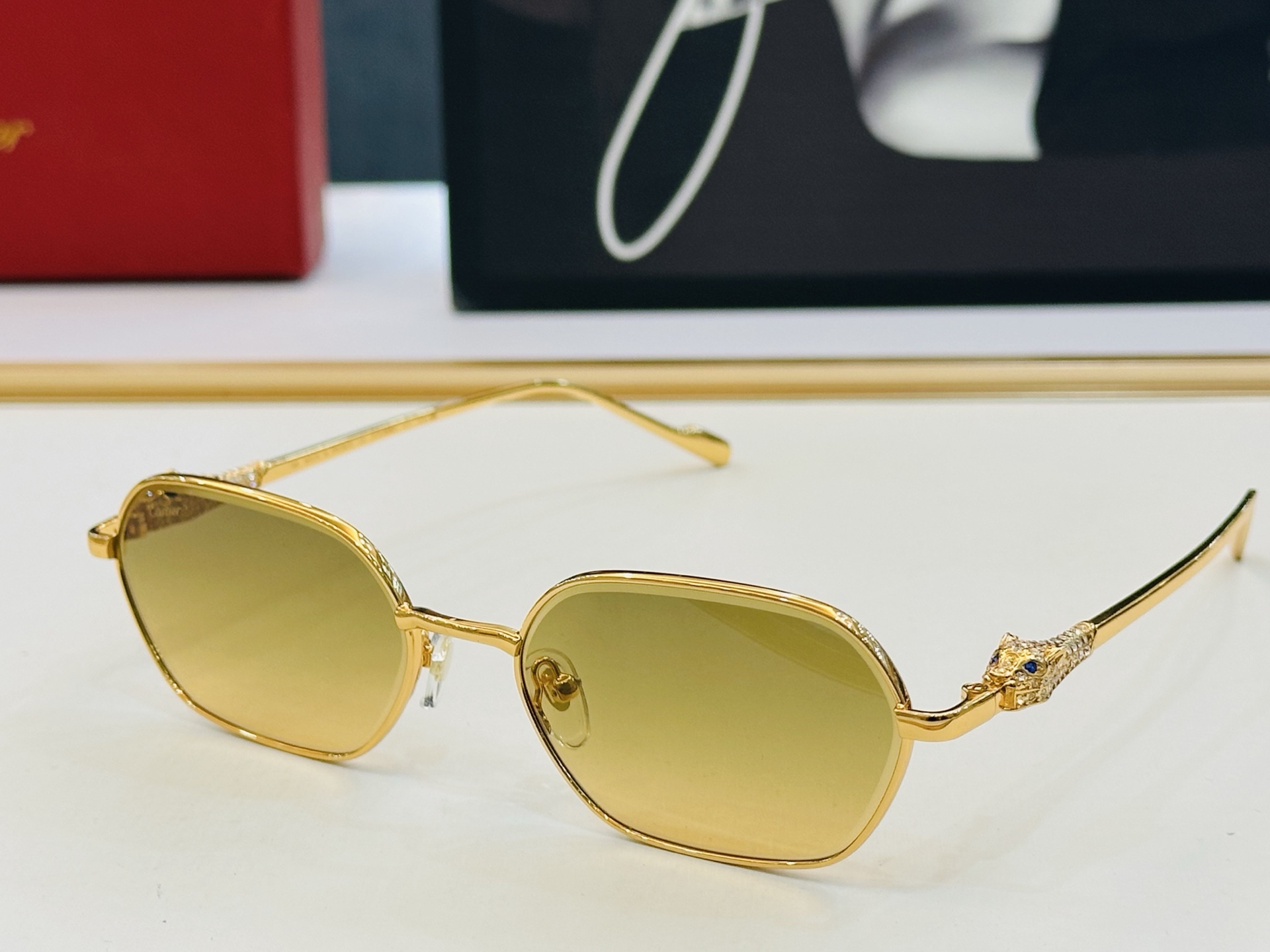 Cartie* 卡家 CT01848 太阳镜 Size：56口18-145 工艺精湛气质十足！bm男女同