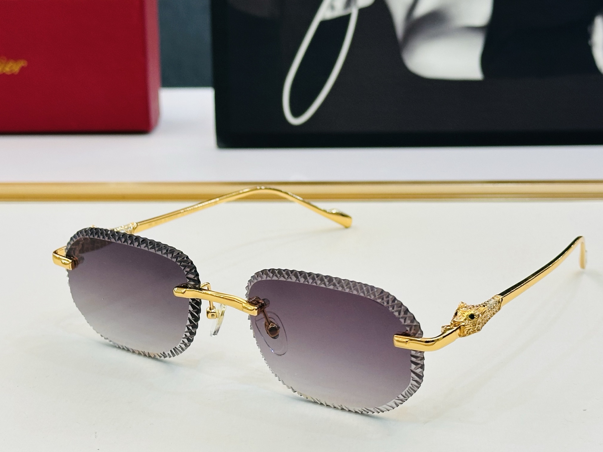 Cartie* 卡家 CT01845 太阳镜 Size：57口18-145 工艺精湛气质十足！bm男女同