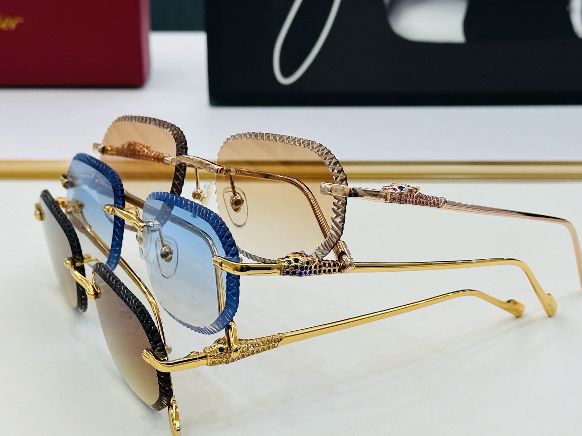 Cartie* 卡家 CT01845 太阳镜 Size：57口18-145 工艺精湛气质十足！bm男女同