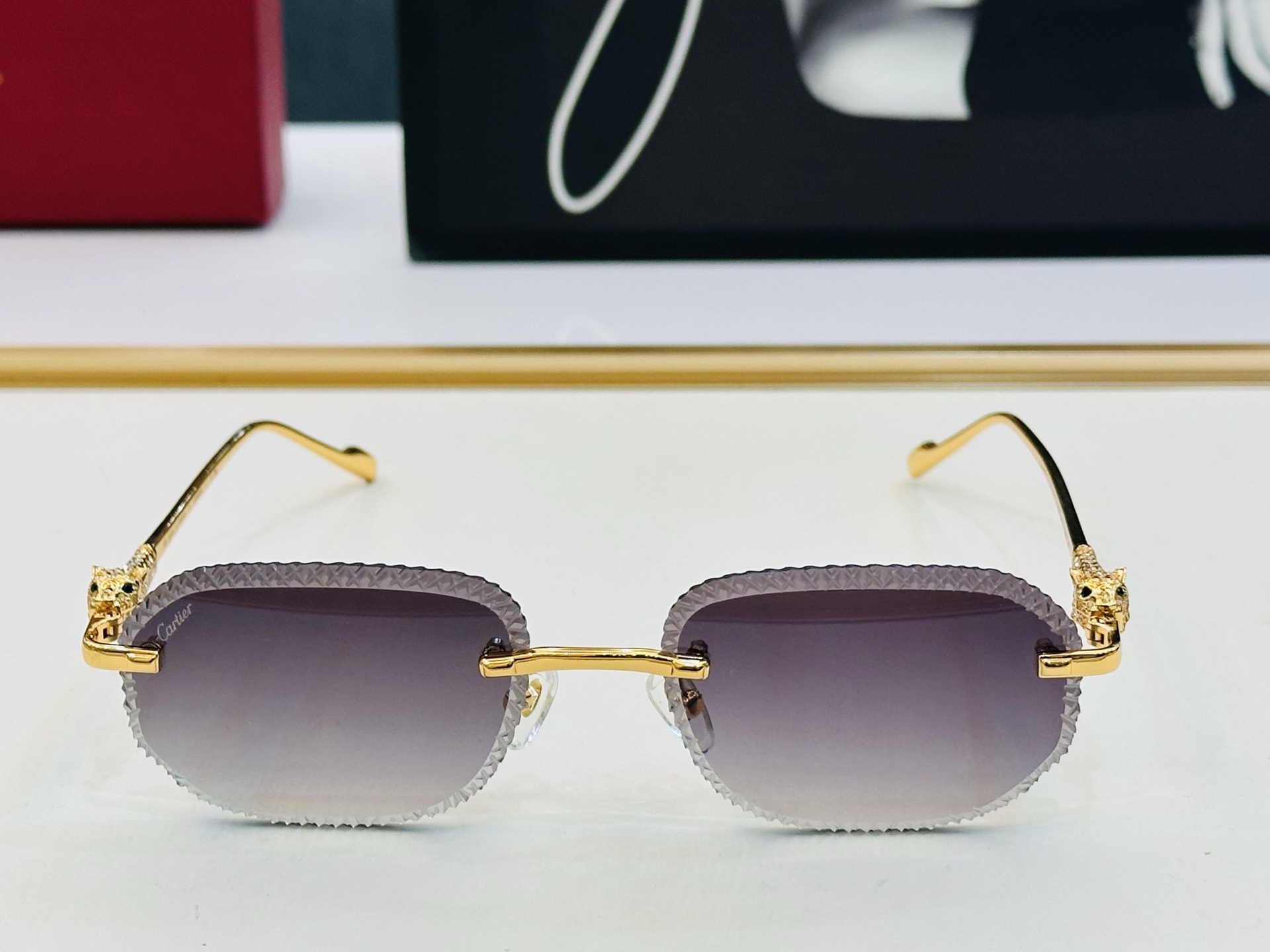 Cartie* 卡家 CT01845 太阳镜 Size：57口18-145 工艺精湛气质十足！bm男女同