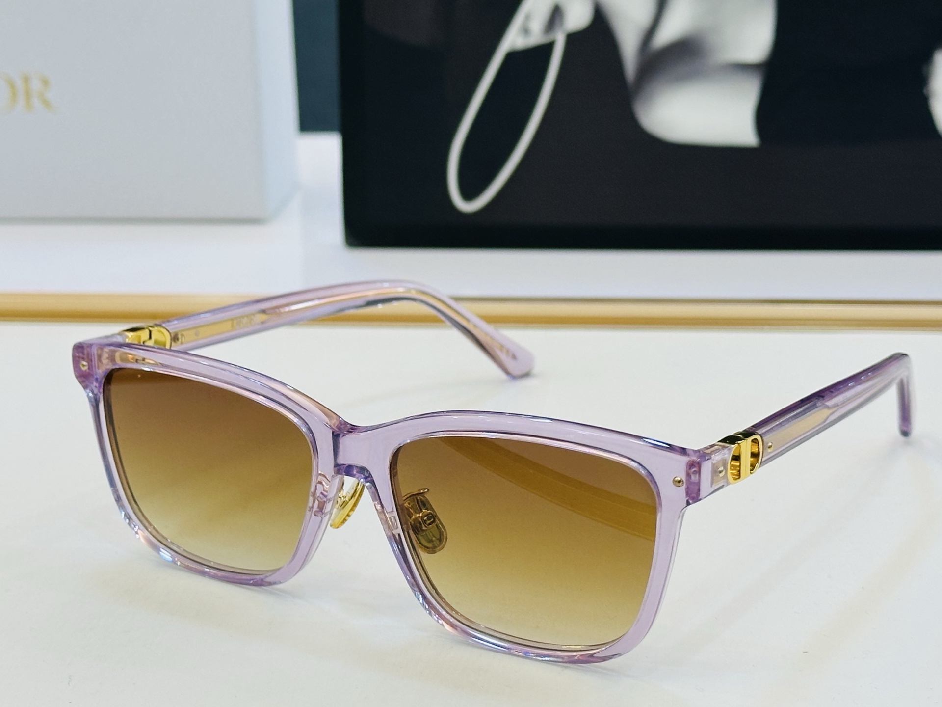 🔻🔻🔻DIO* 迪家 S2F Size：57口16-140 春夏款墨镜 😎🔆 FD搭配镜腿精致 质量上佳