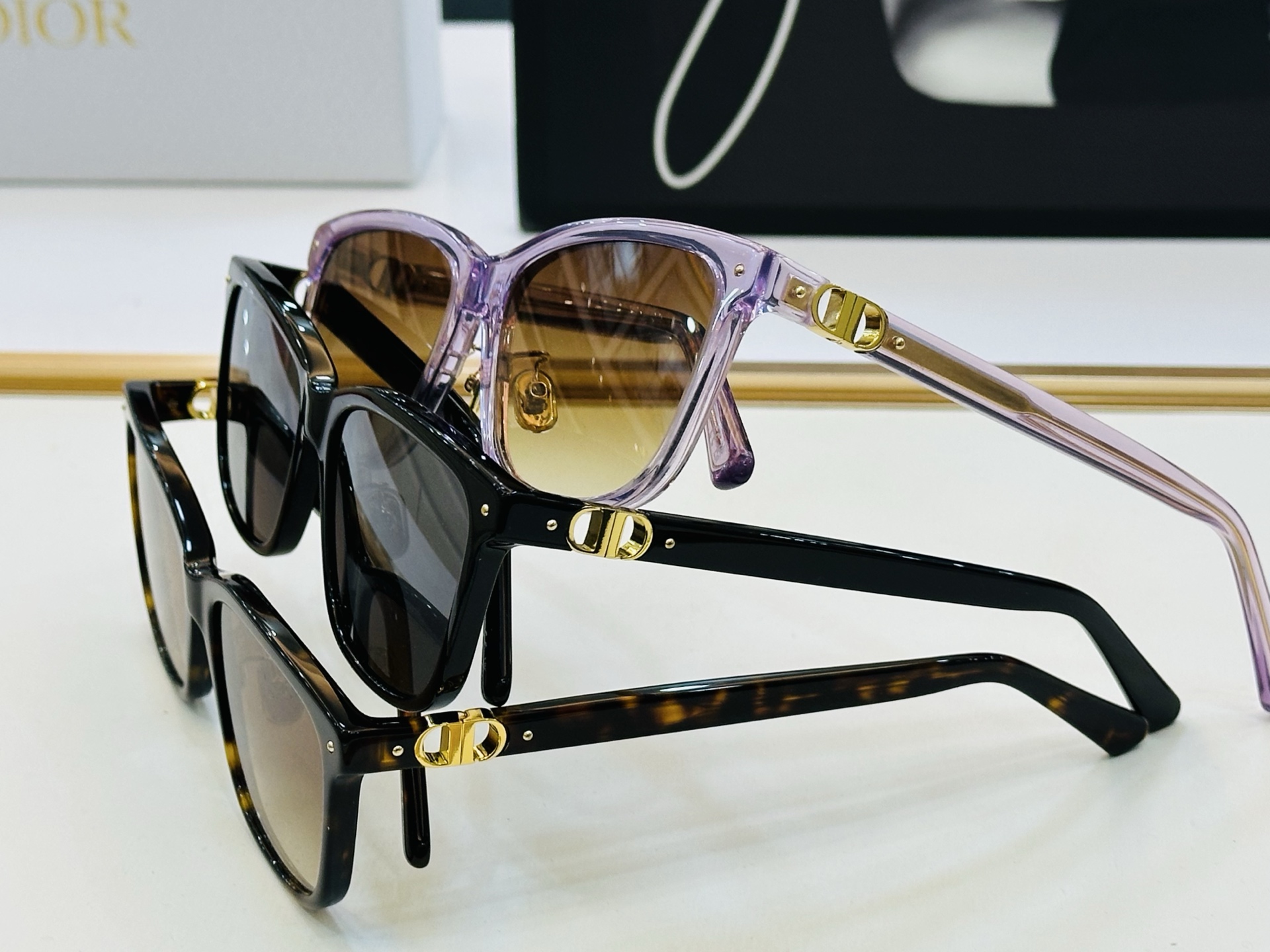 🔻🔻🔻DIO* 迪家 S2F Size：57口16-140 春夏款墨镜 😎🔆 FD搭配镜腿精致 质量上佳