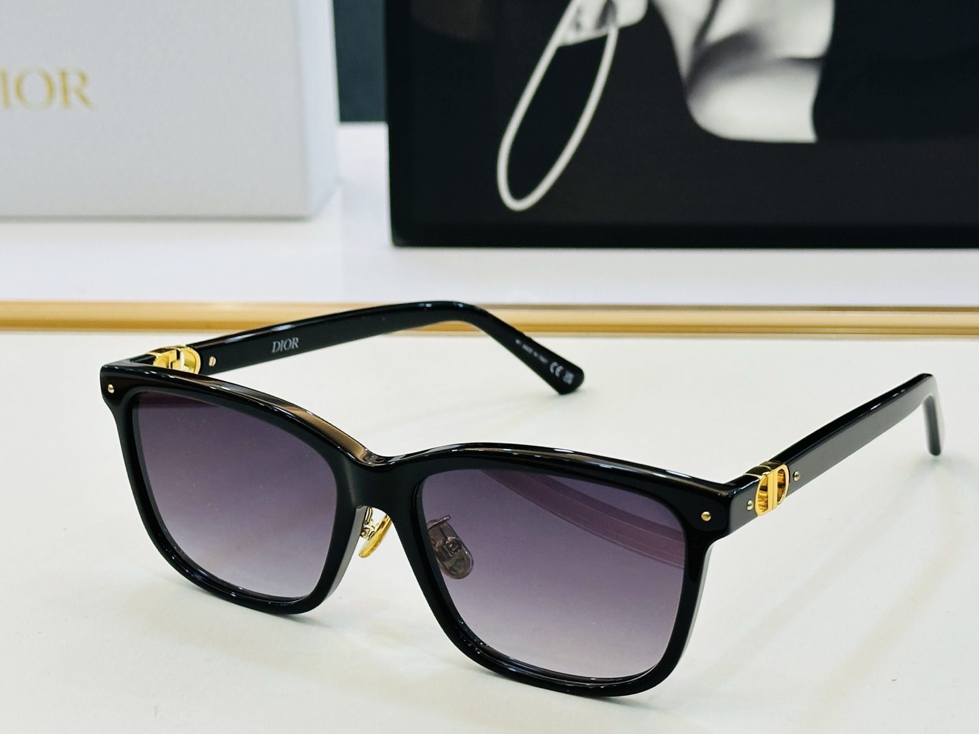 🔻🔻🔻DIO* 迪家 S2F Size：57口16-140 春夏款墨镜 😎🔆 FD搭配镜腿精致 质量上佳