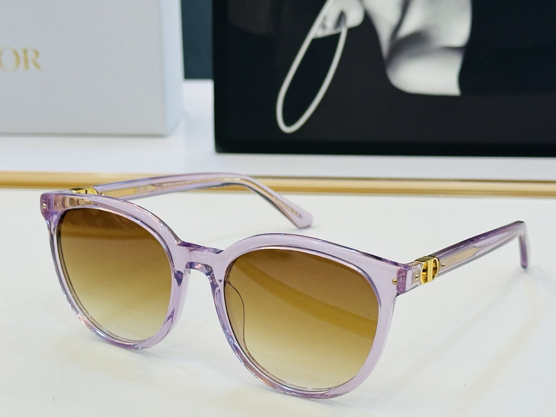 🔻🔻🔻DIO* 迪家 R1F Size：57口20-140 春夏款墨镜 😎🔆 FD搭配镜腿精致 质量上佳