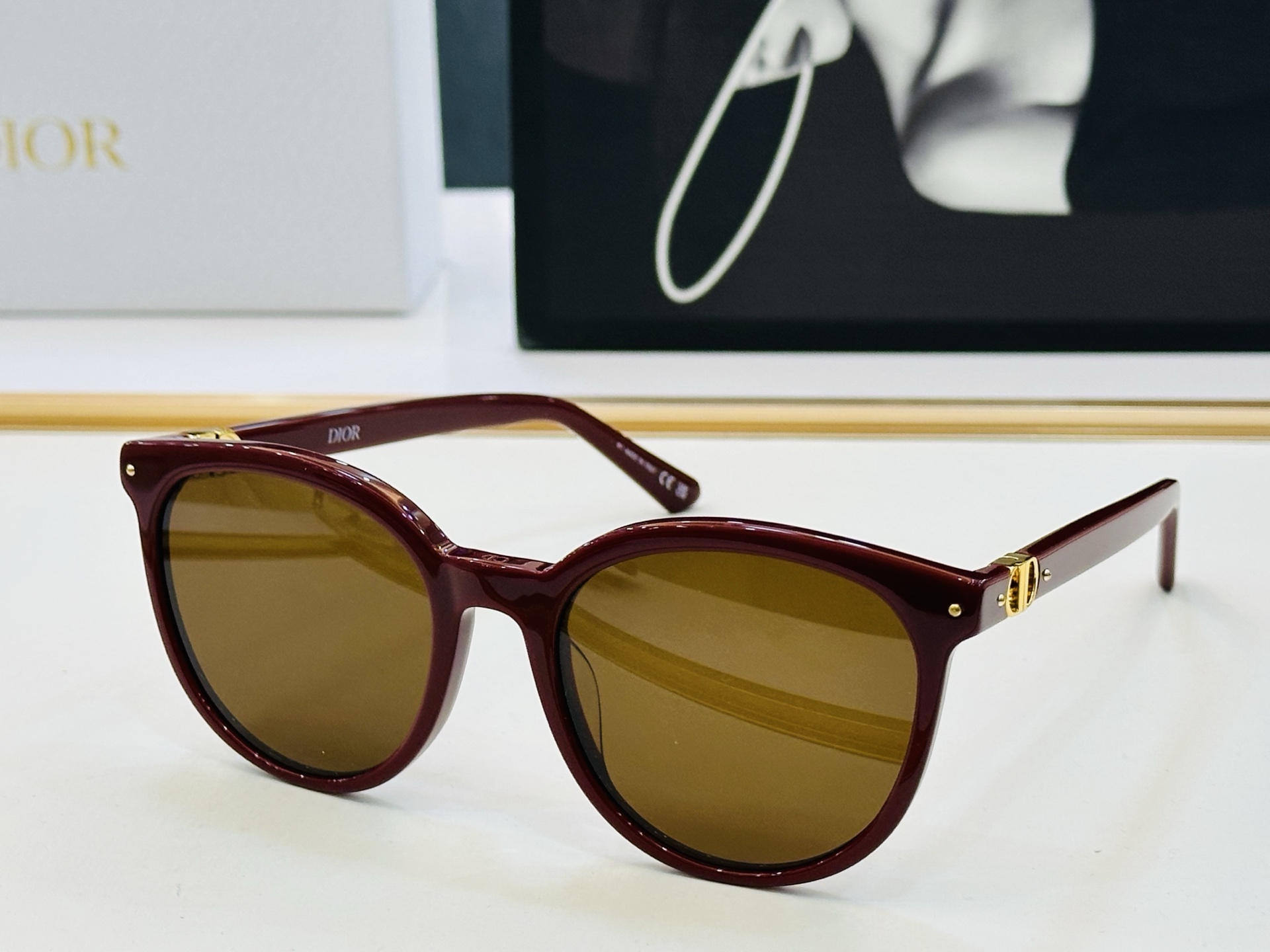 🔻🔻🔻DIO* 迪家 R1F Size：57口20-140 春夏款墨镜 😎🔆 FD搭配镜腿精致 质量上佳