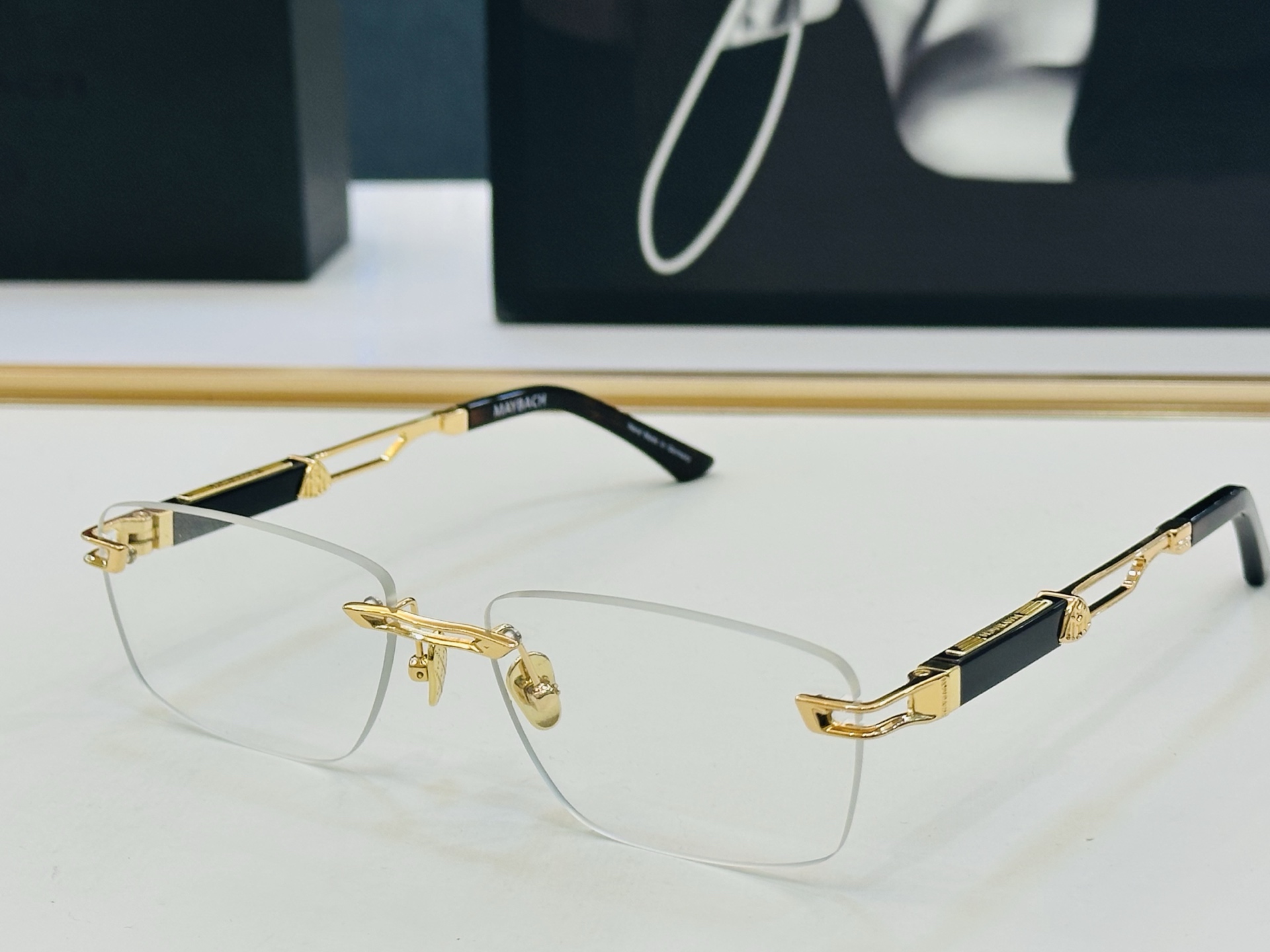 高品质 迈巴赫 🎉🎉做工精美💕💕MAYBAC*H Z25 Size：56口18-145 质感十足 A👍配