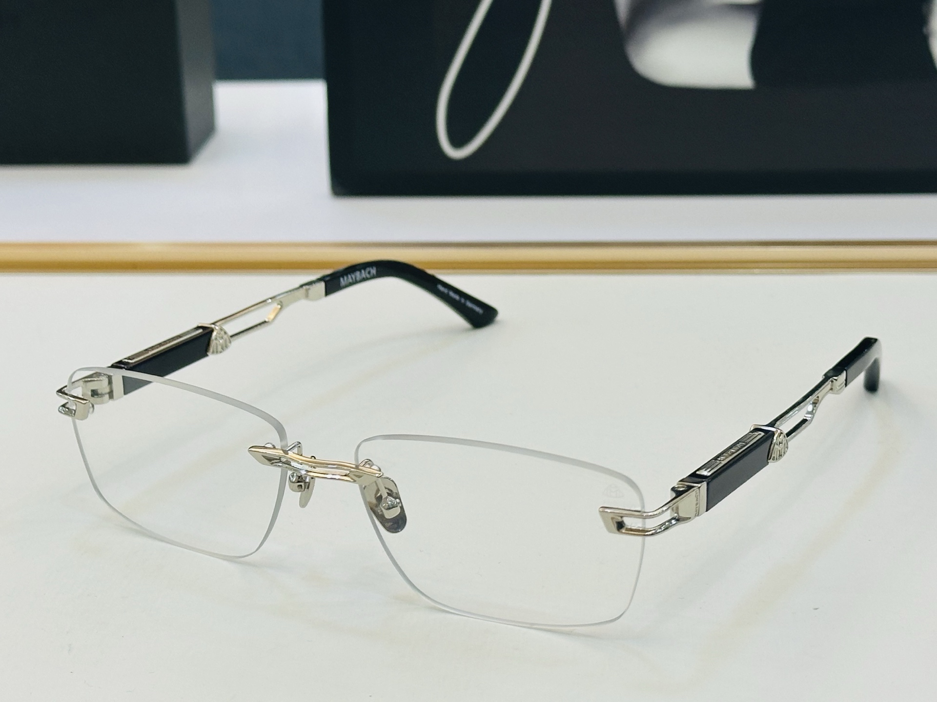 高品质 迈巴赫 🎉🎉做工精美💕💕MAYBAC*H Z25 Size：56口18-145 质感十足 A👍配