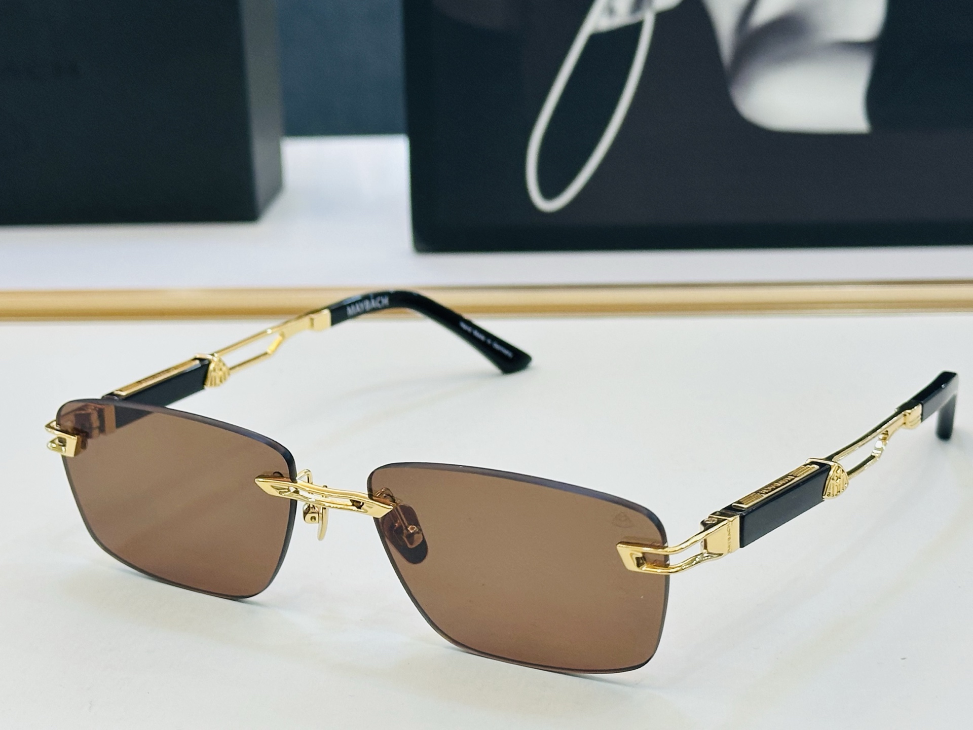 高品质 迈巴赫 🎉🎉做工精美💕💕MAYBAC*H Z25 Size：56口18-145 质感十足 A👍太