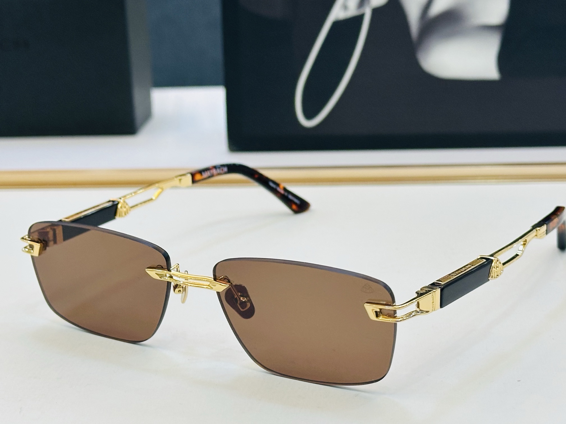 高品质 迈巴赫 🎉🎉做工精美💕💕MAYBAC*H Z25 Size：56口18-145 质感十足 A👍太