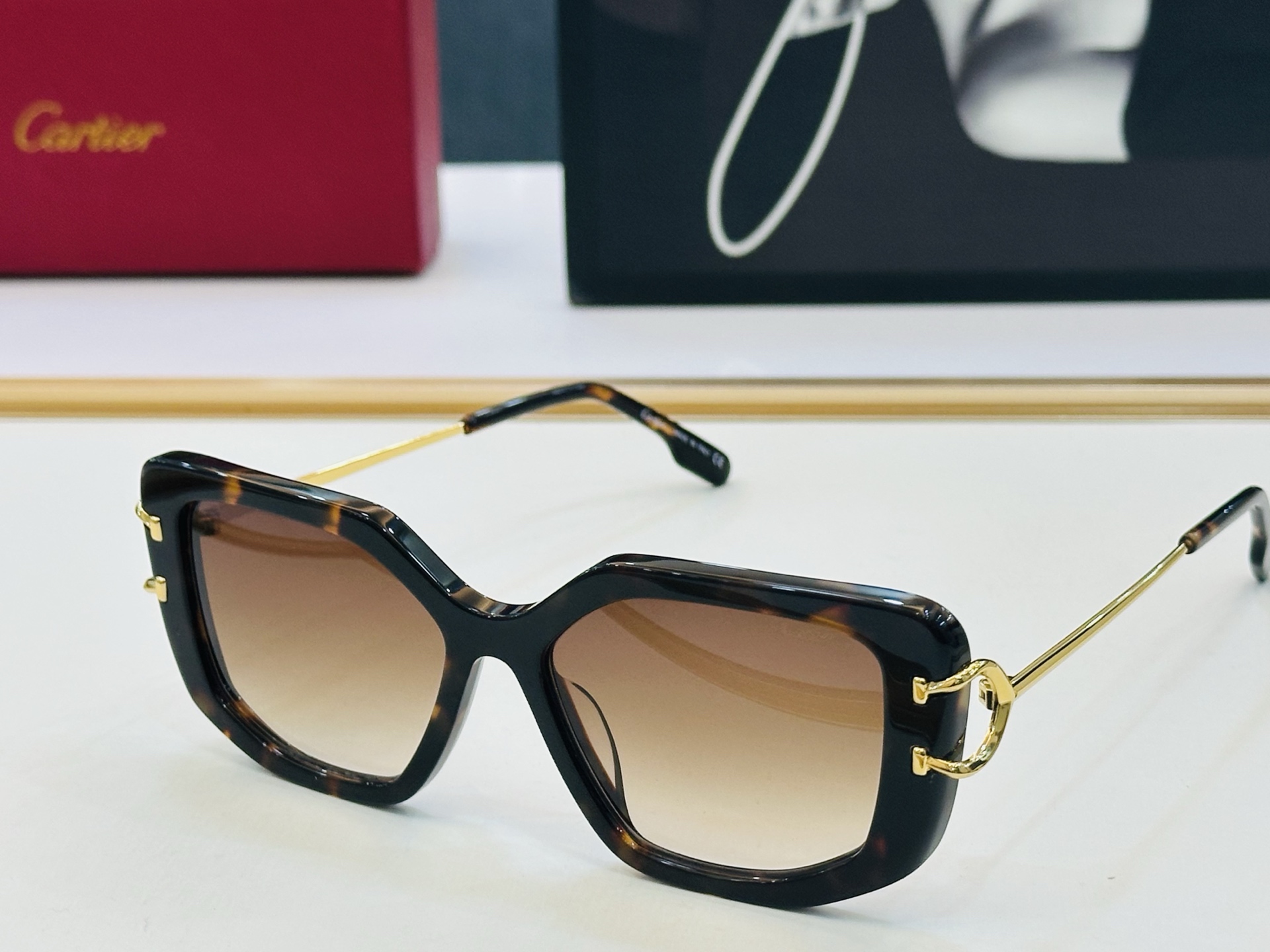 Cartier-卡家 ✨CT0531S Size：54口19-145 不挑脸型 简约大气 时尚休闲 👌👃