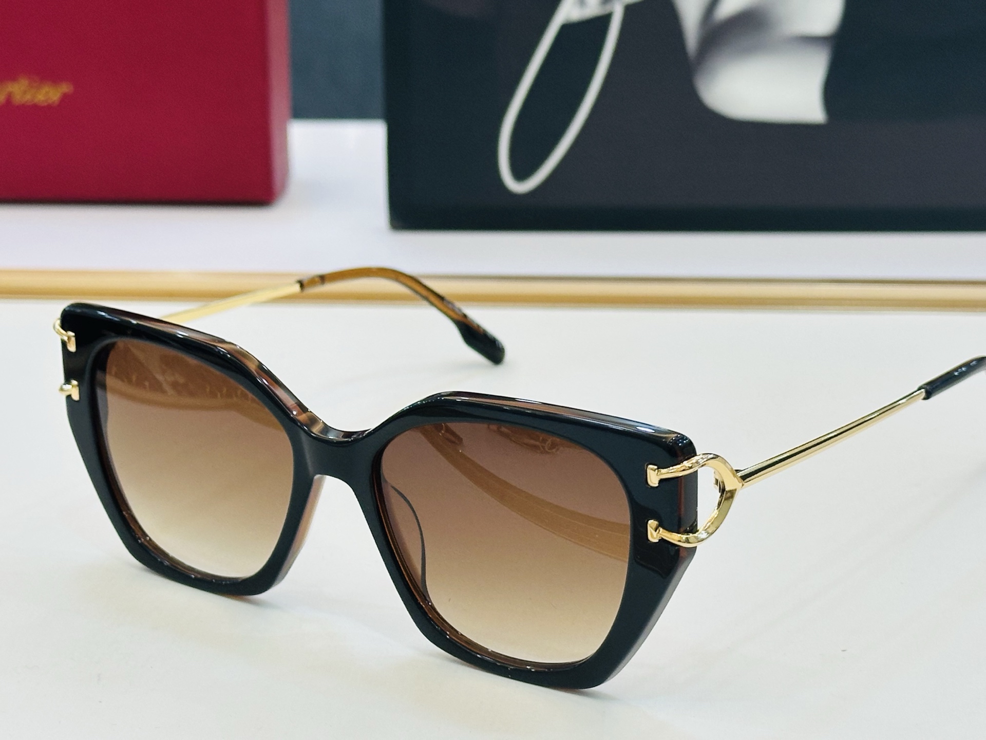 Cartier-卡家 ✨CT0530S Size：56口17-145 不挑脸型 简约大气 时尚休闲 👌👃