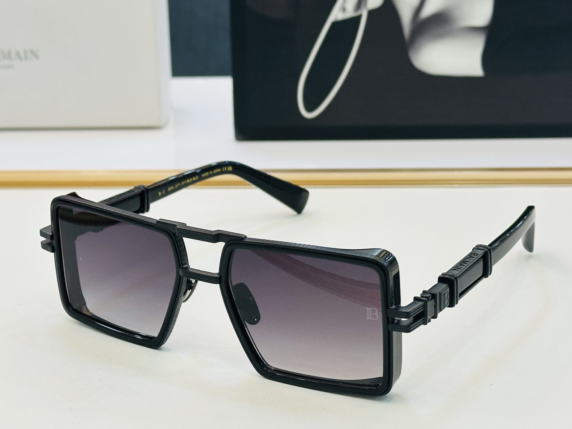 🆕 Balmain巴尔曼🌞男女款太阳镜 AKONI 内镀蓝膜 Size：57口19-145 🇨🇳🇨🇳🇨🇳