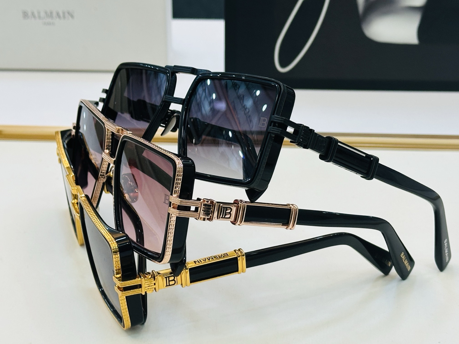 🆕 Balmain巴尔曼🌞男女款太阳镜 AKONI 内镀蓝膜 Size：57口19-145 🇨🇳🇨🇳🇨🇳