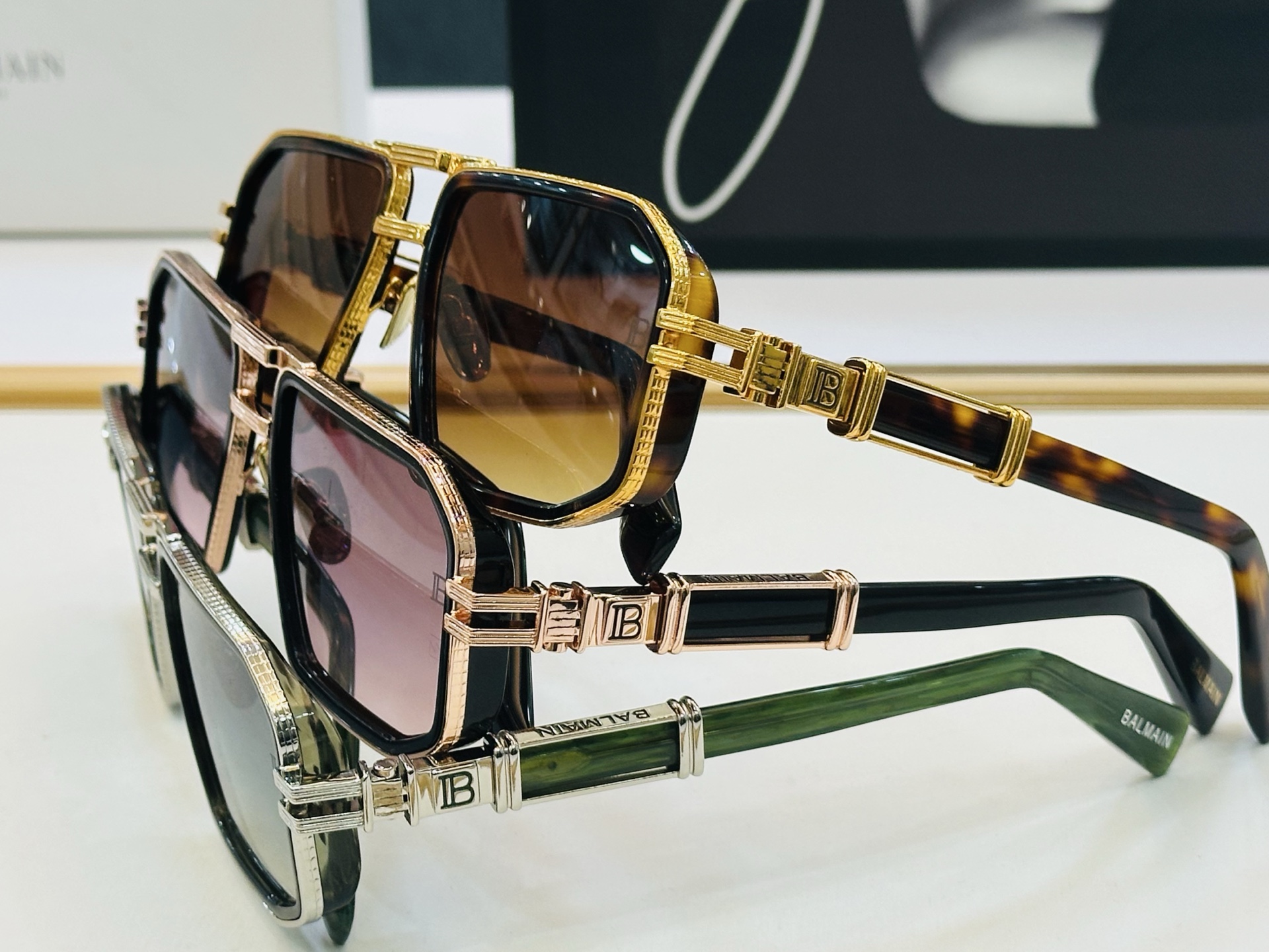 🆕 Balmain巴尔曼🌞男女款太阳镜 AKONI 内镀蓝膜 Size：57口19-145 🇨🇳🇨🇳🇨🇳