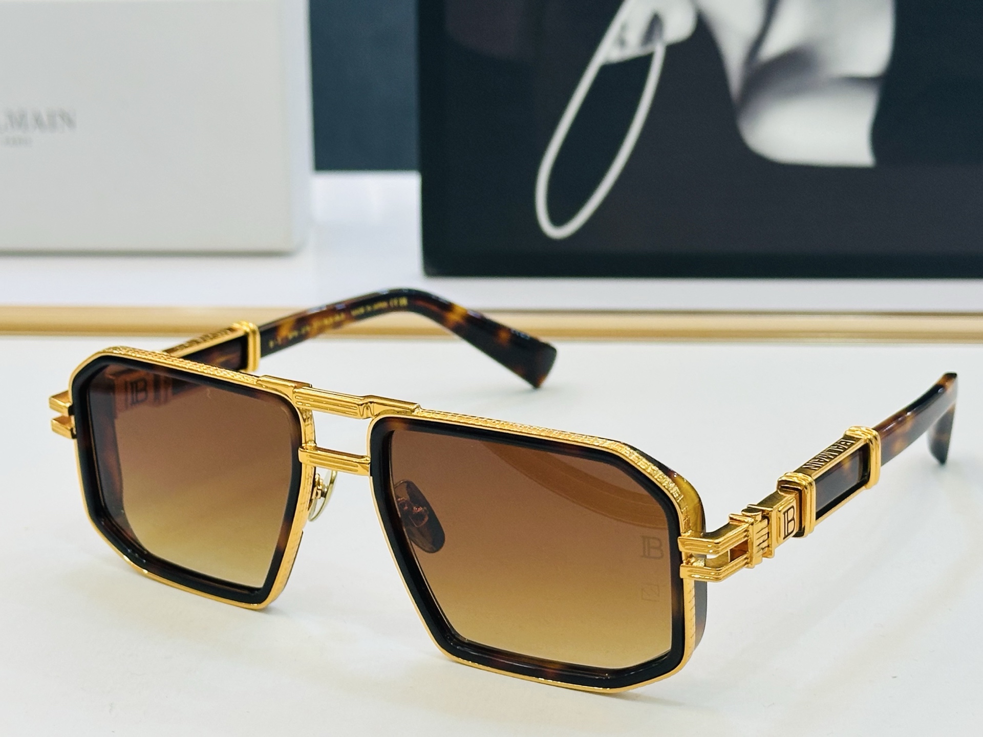 🆕 Balmain巴尔曼🌞男女款太阳镜 AKONI 内镀蓝膜 Size：57口19-145 🇨🇳🇨🇳🇨🇳