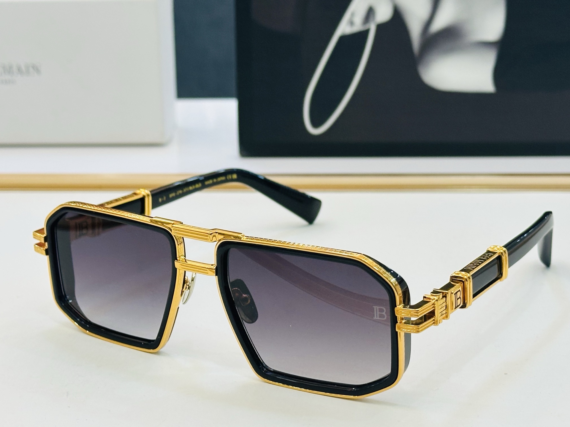 🆕 Balmain巴尔曼🌞男女款太阳镜 AKONI 内镀蓝膜 Size：57口19-145 🇨🇳🇨🇳🇨🇳