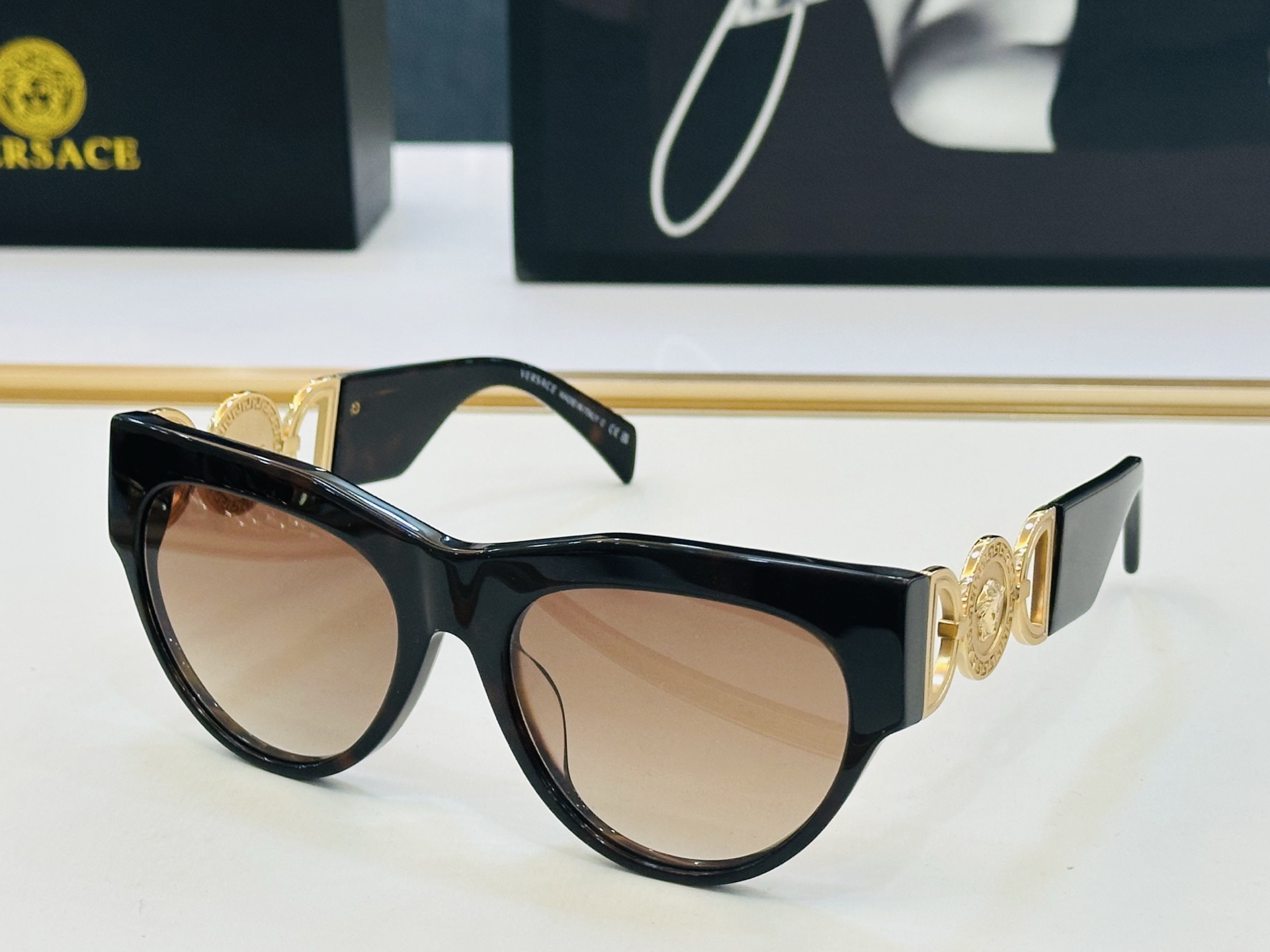 🎉🎉范思家 VERSACE✨✨✨MODEL：VE4440 Size：56口19-145 ✨L有范