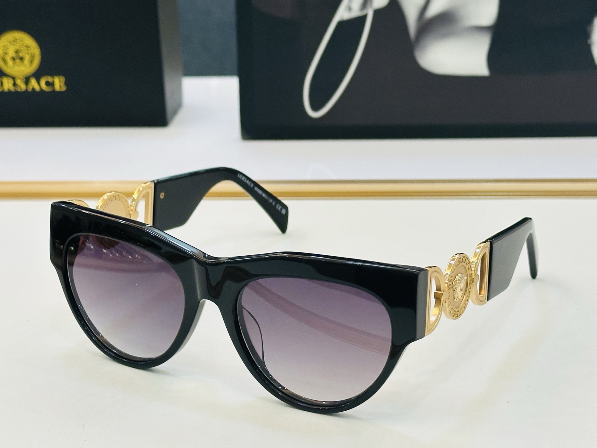 🎉🎉范思家 VERSACE✨✨✨MODEL：VE4440 Size：56口19-145 ✨L有范