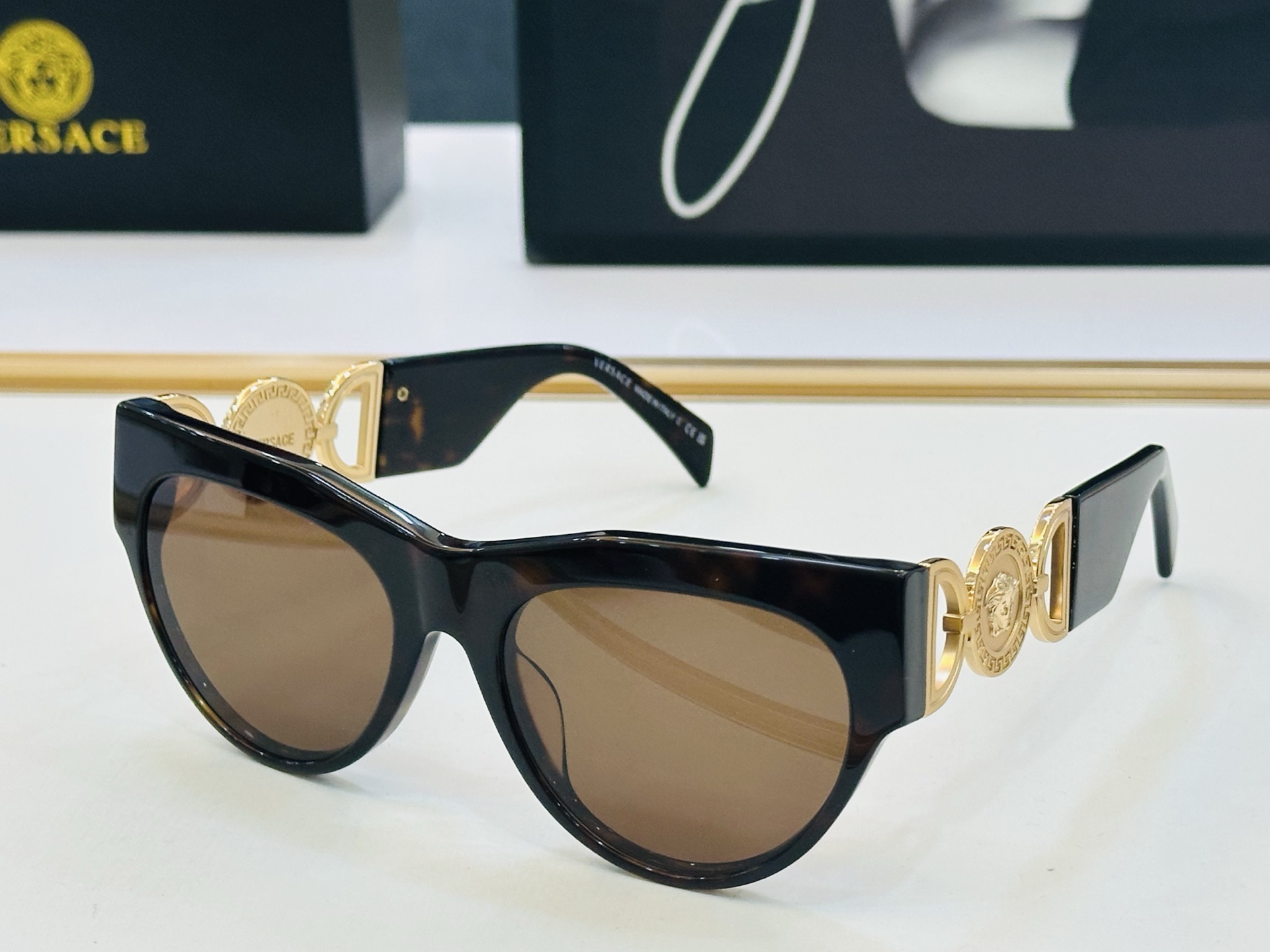 🎉🎉范思家 VERSACE✨✨✨MODEL：VE4440 Size：56口19-145 ✨L有范