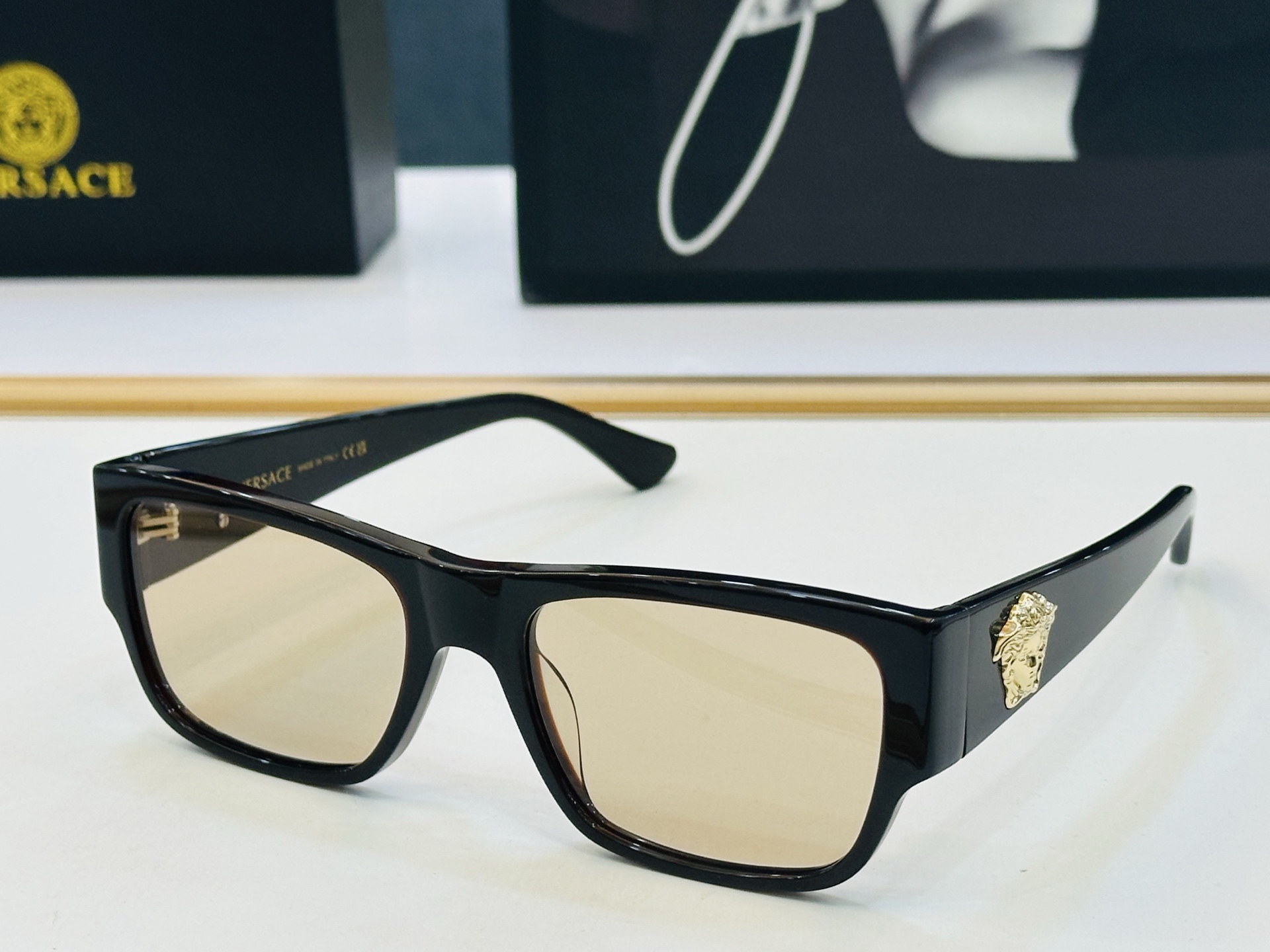 🎉🎉范思家 VERSACE✨✨✨MODEL：VE4701 Size：57口21-140 ✨L有范