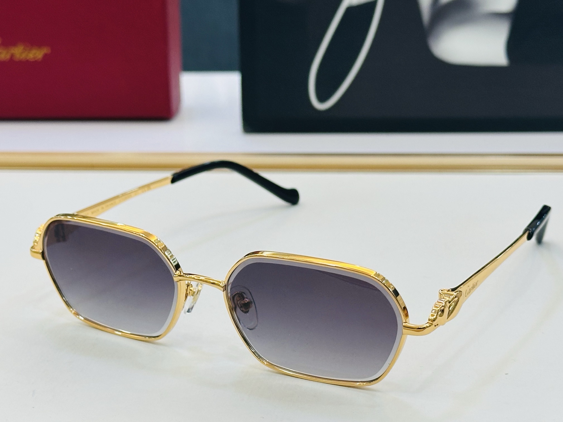 🆕 原版Cartie* 卡家 官网经典款 太阳镜 CT0928S Size：56口17-137 电镀工艺