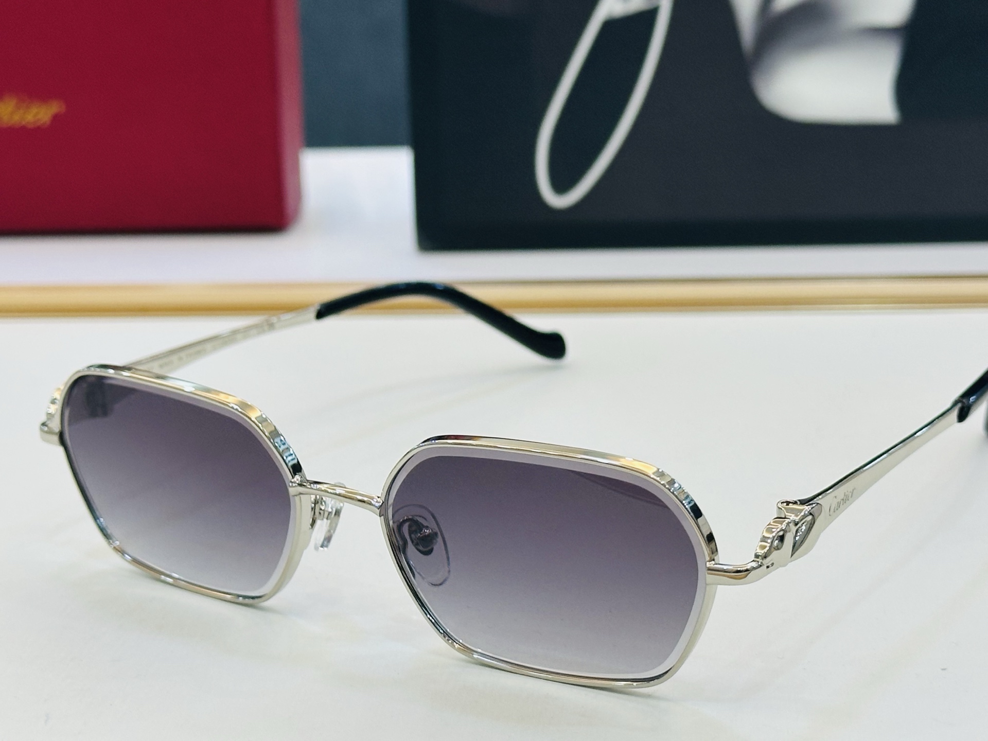 🆕 原版Cartie* 卡家 官网经典款 太阳镜 CT0928S Size：56口17-137 电镀工艺