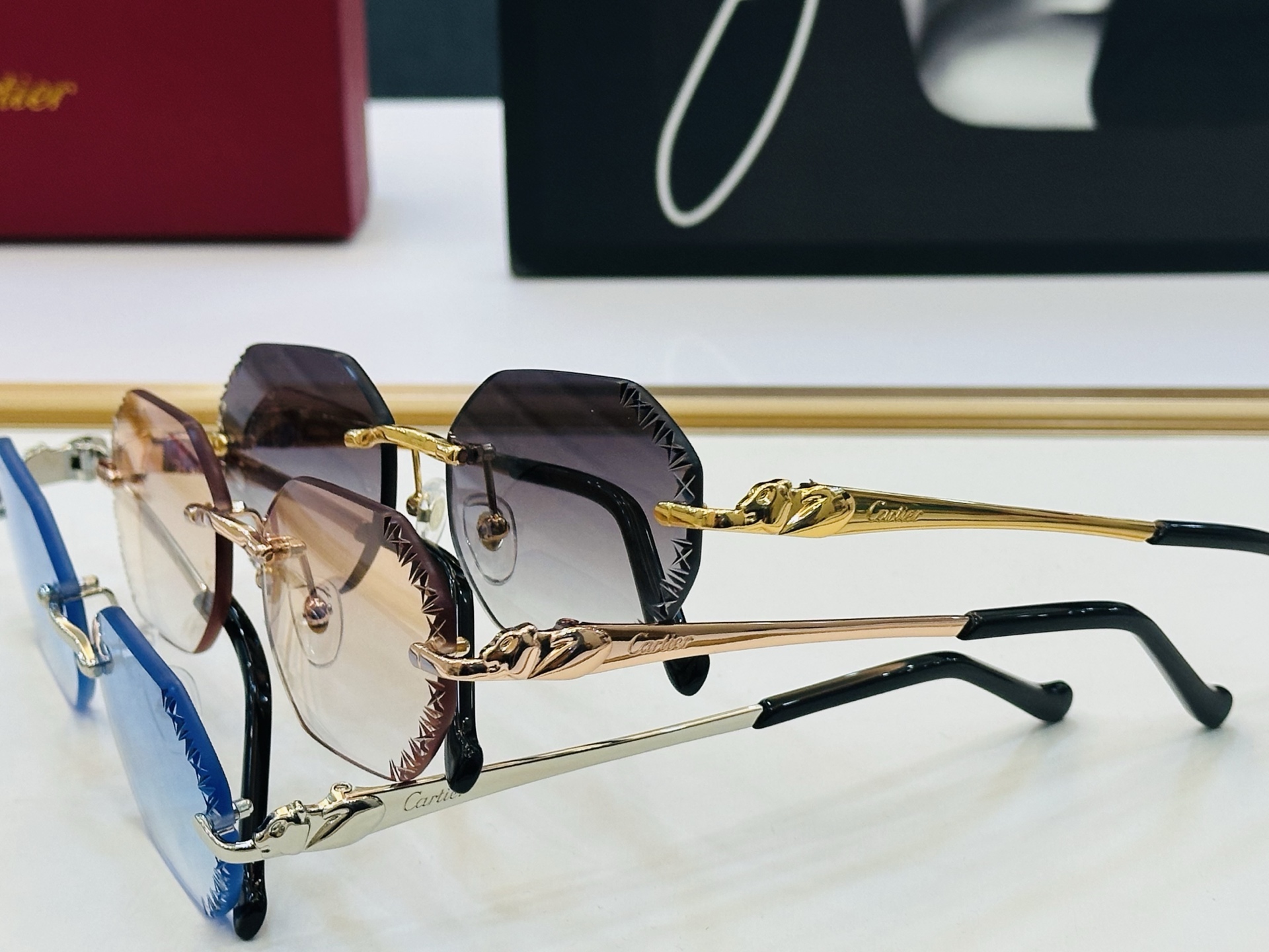 🆕 原版Cartie* 卡家 官网经典款 太阳镜 CT0927S Size：56口17-137 电镀工艺