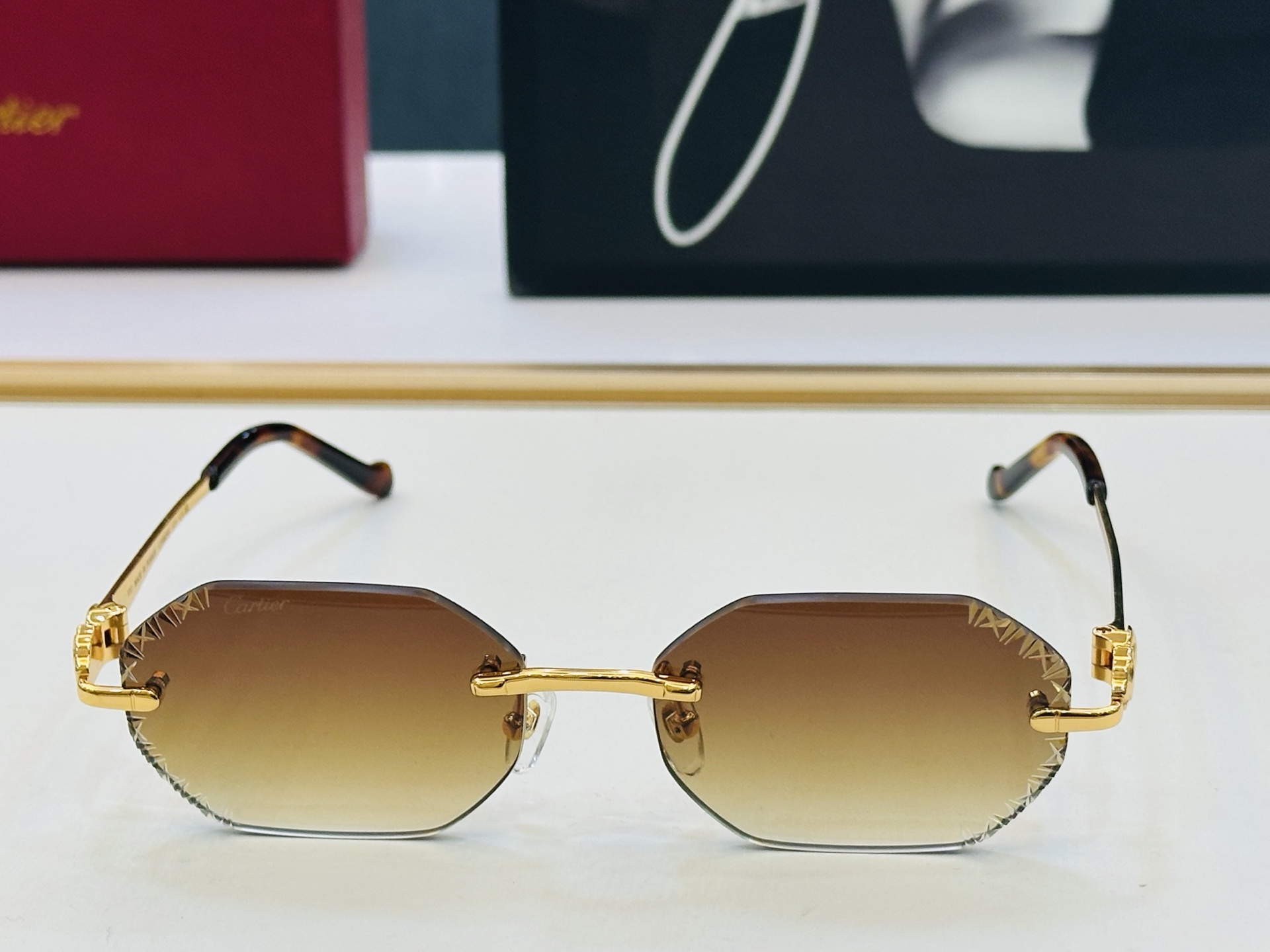 🆕 原版Cartie* 卡家 官网经典款 太阳镜 CT0927S Size：56口17-137 电镀工艺
