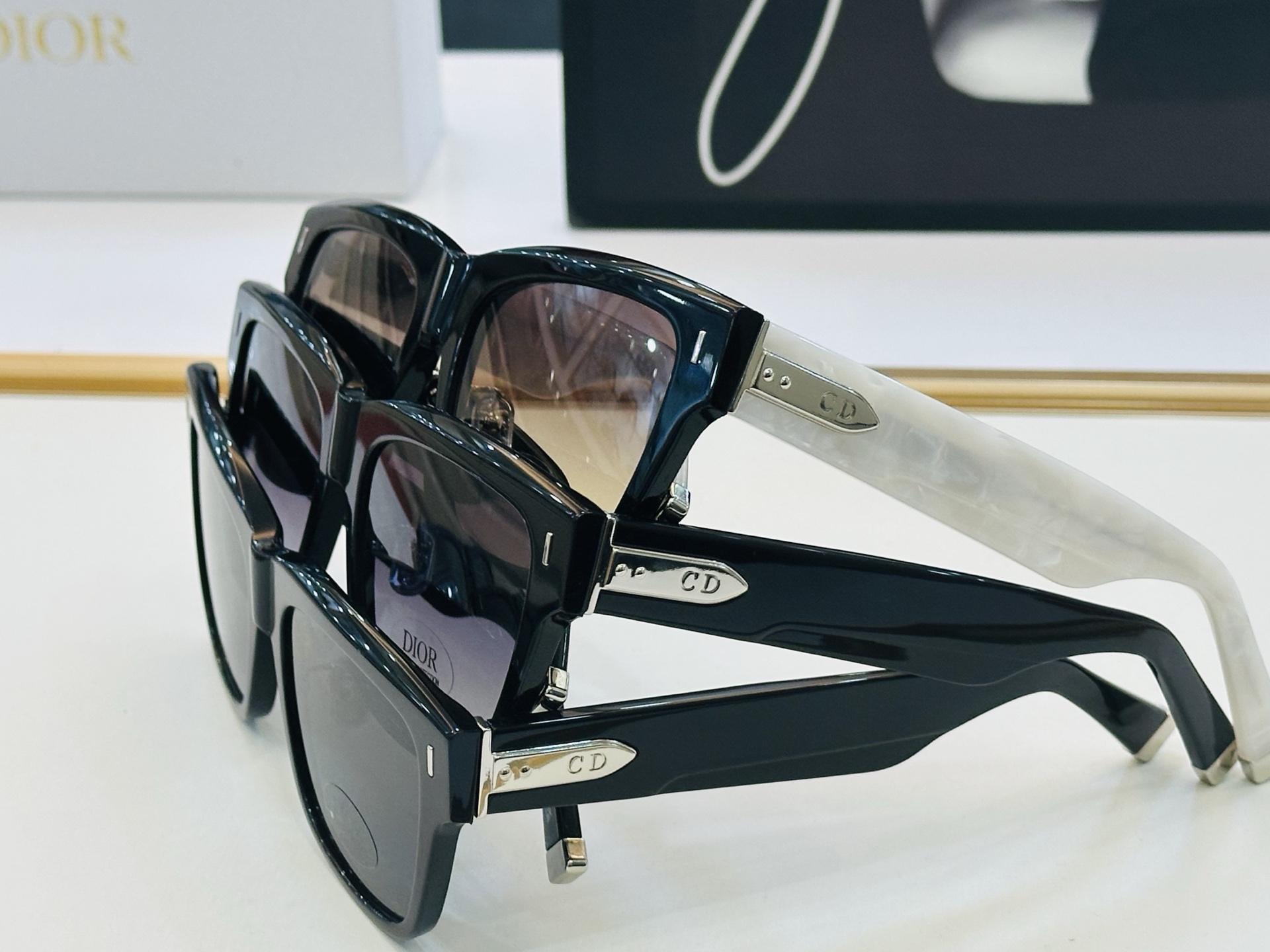 🔻🔻🔻DIO* 迪家 S1F Size：57口20-150春夏款墨镜 😎🔆 FD搭配镜腿精致 质量上佳